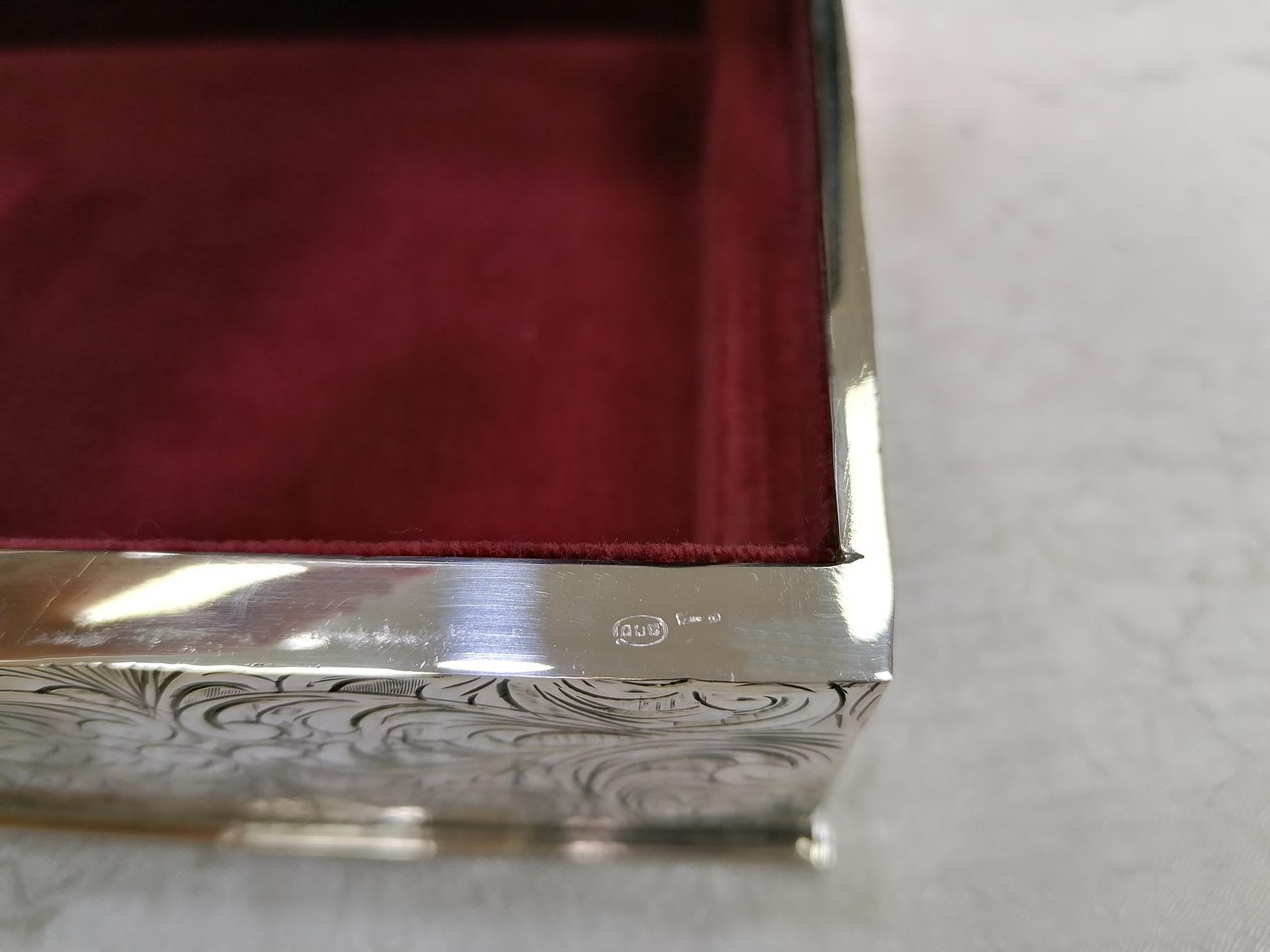 20th Century Solid Silver Engraved Jewelry Box 5