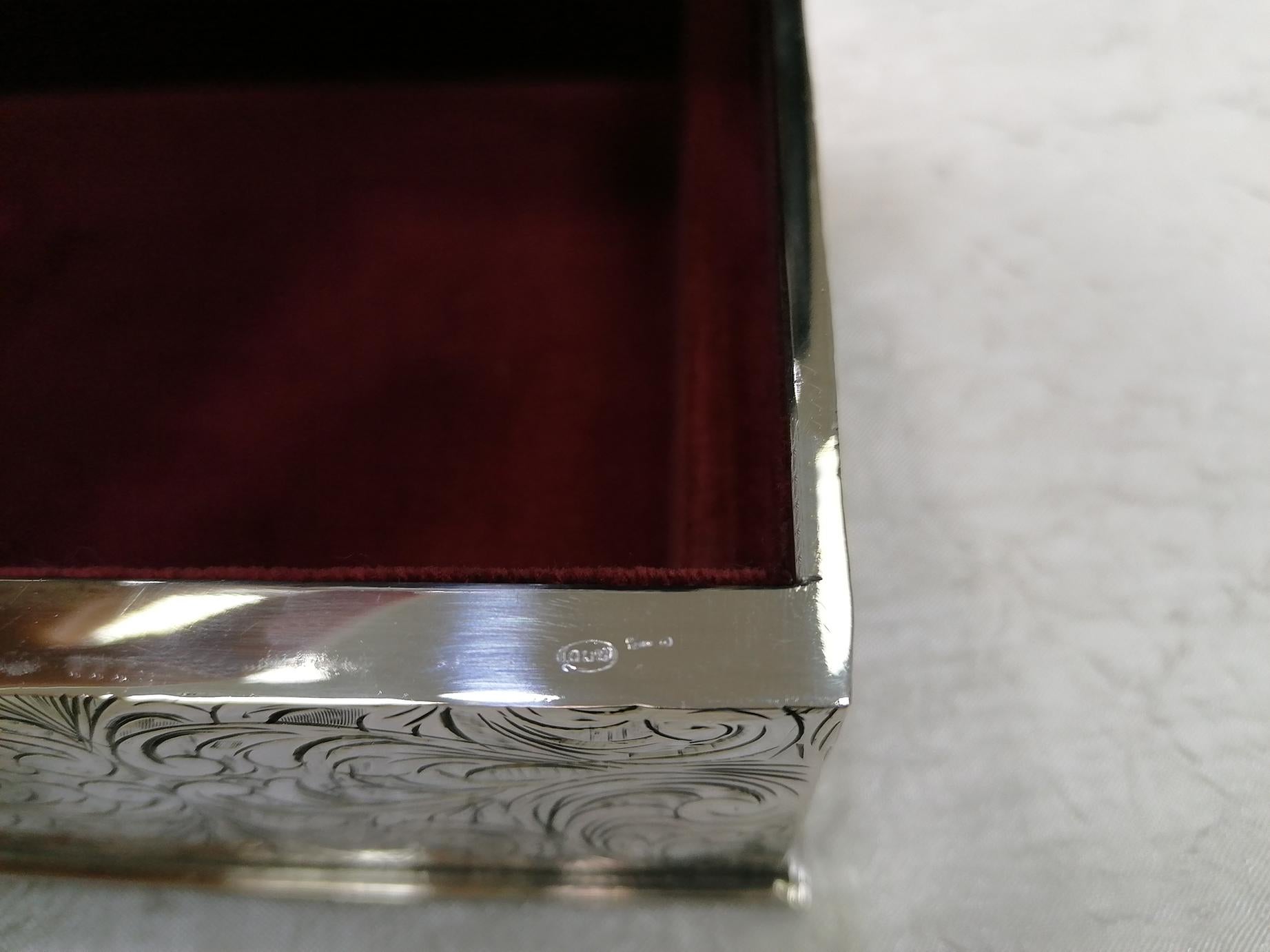 20th Century Solid Silver Engraved Jewelry Box 6