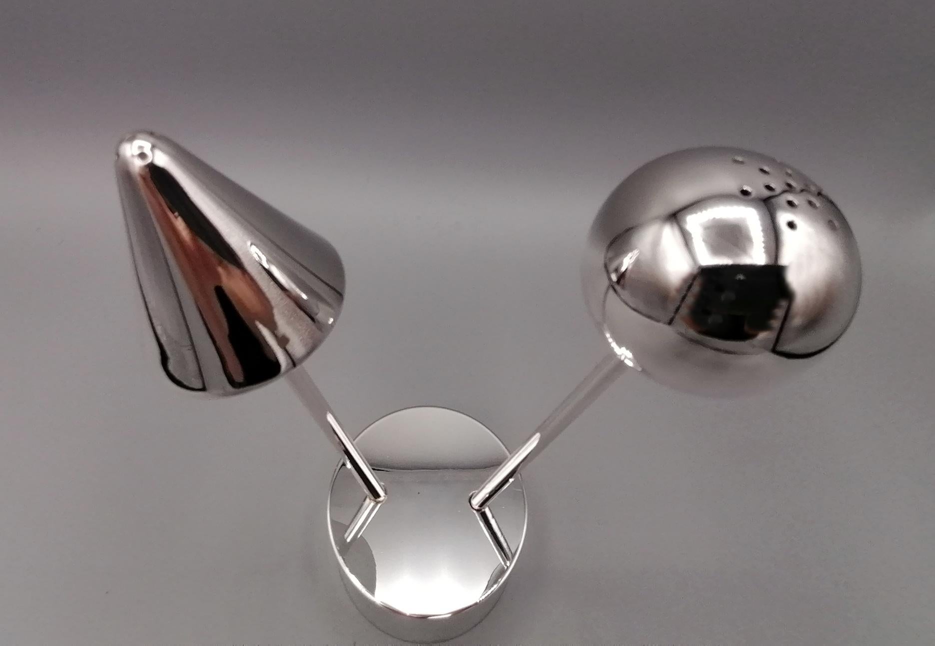 Italian 20th Century Solid Silver Geometry Line Salt and Pepper Set For Sale