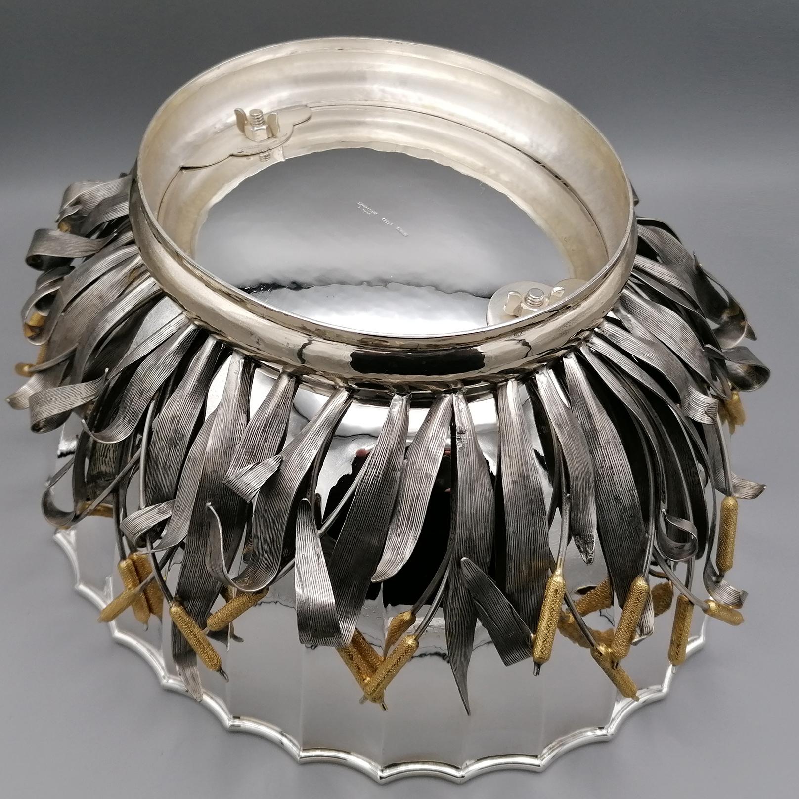 Centro de mesa hecho a mano en plata maciza italiana del siglo XX con adornos en venta 3