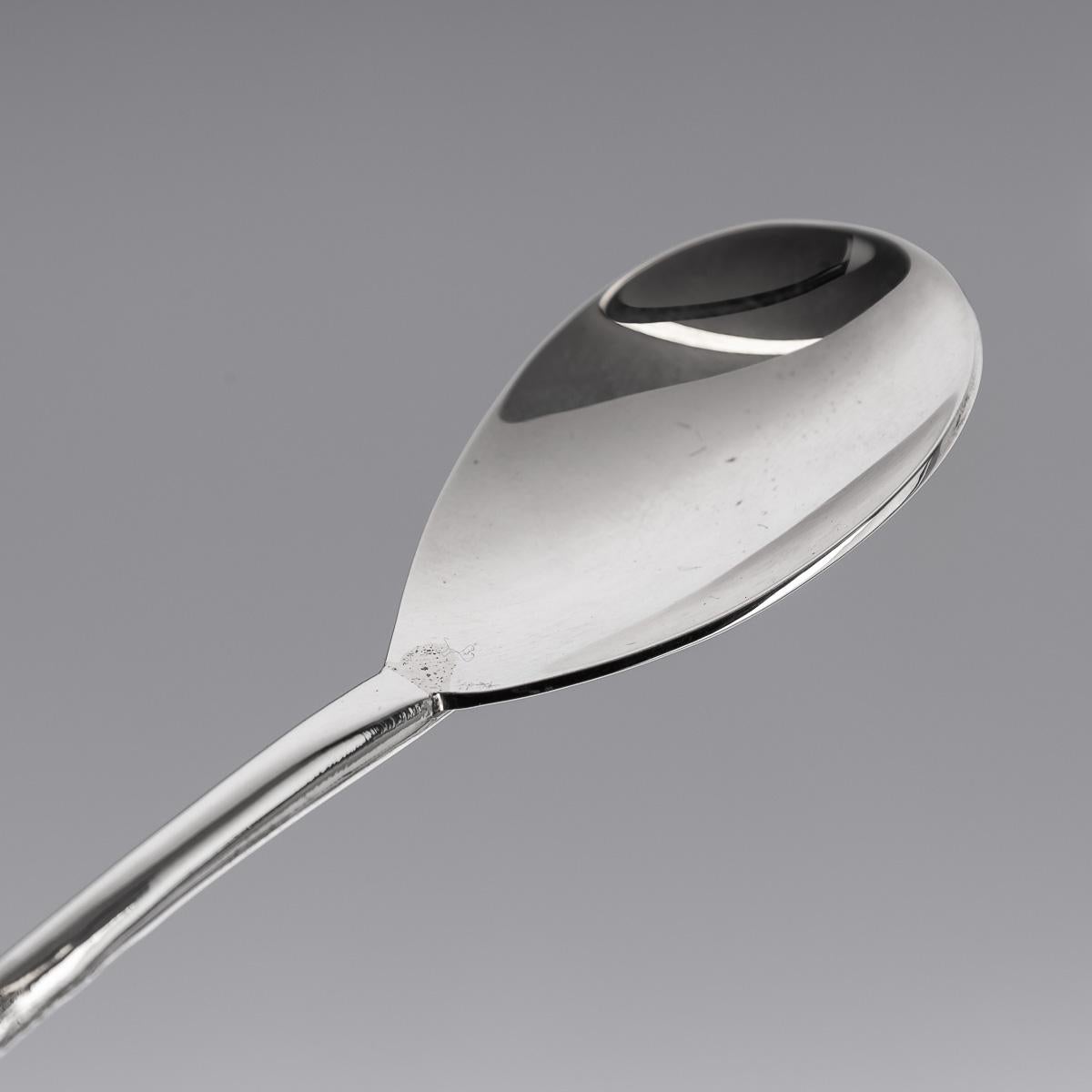 20th Century Solid Silver Swan Shaped Salt & Spoon, London, c.1992 For Sale 7