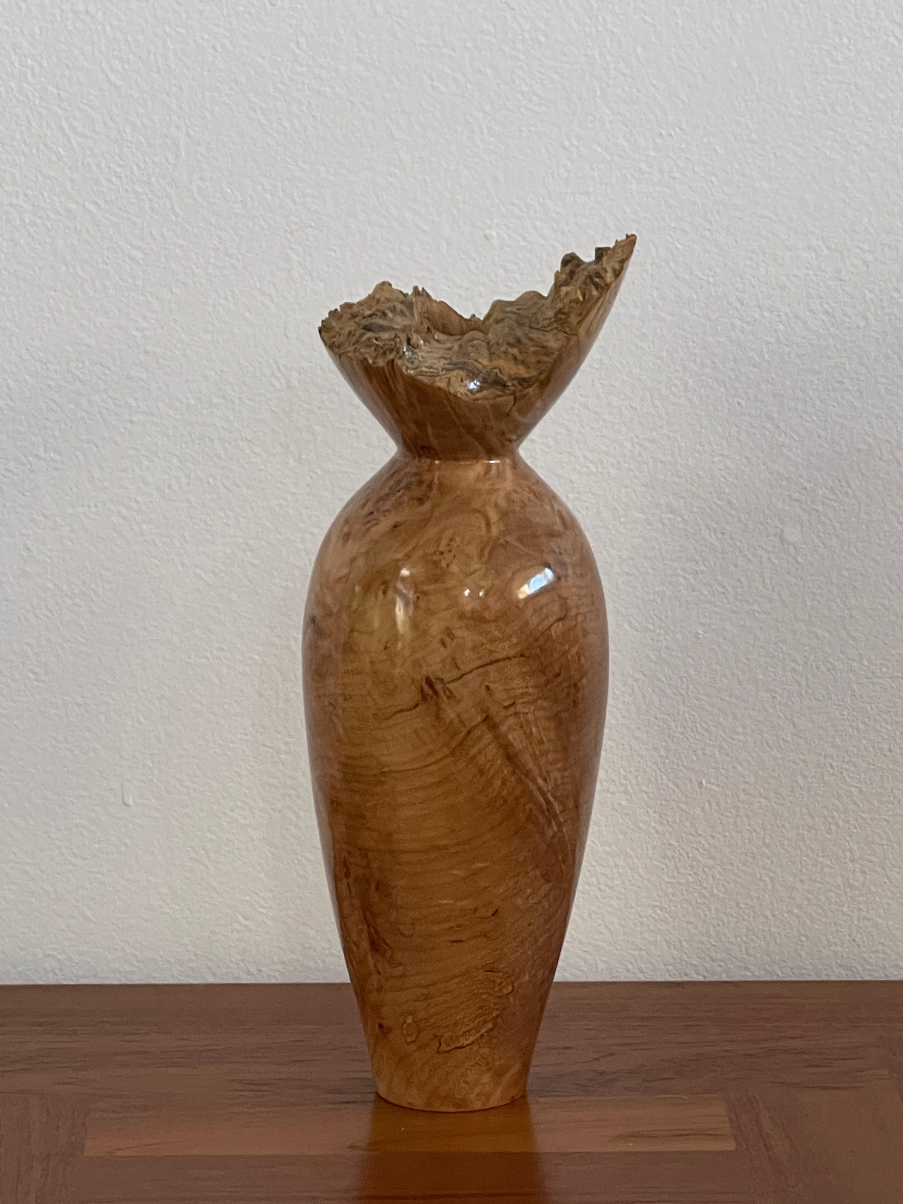 20th Century Spalted Maple Burlwood Vase by John Mascoll For Sale 11