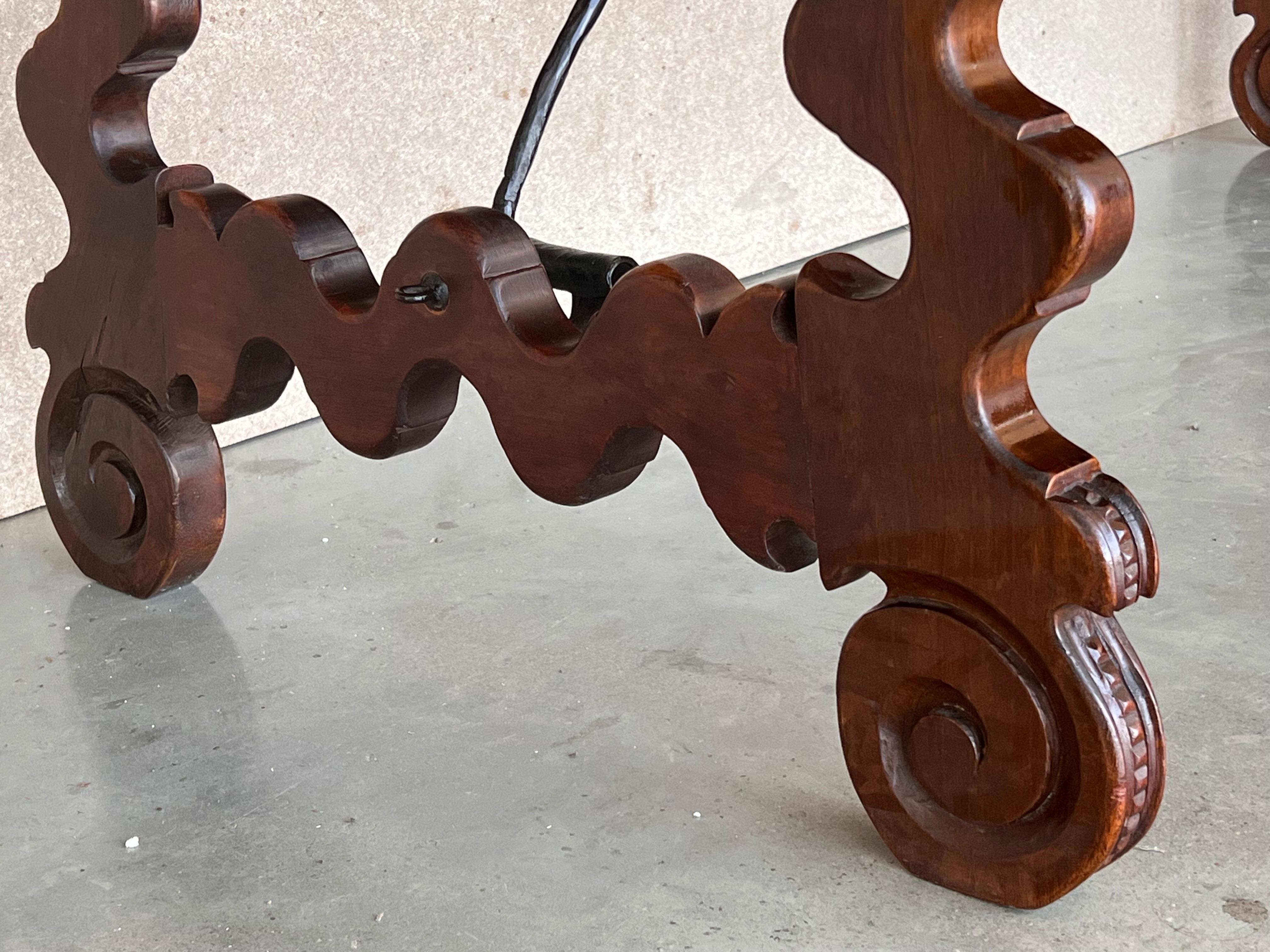 20th Century Spanish Baroque Carved Walnut Lyre Legs Trestle Dining Farm Table For Sale 10