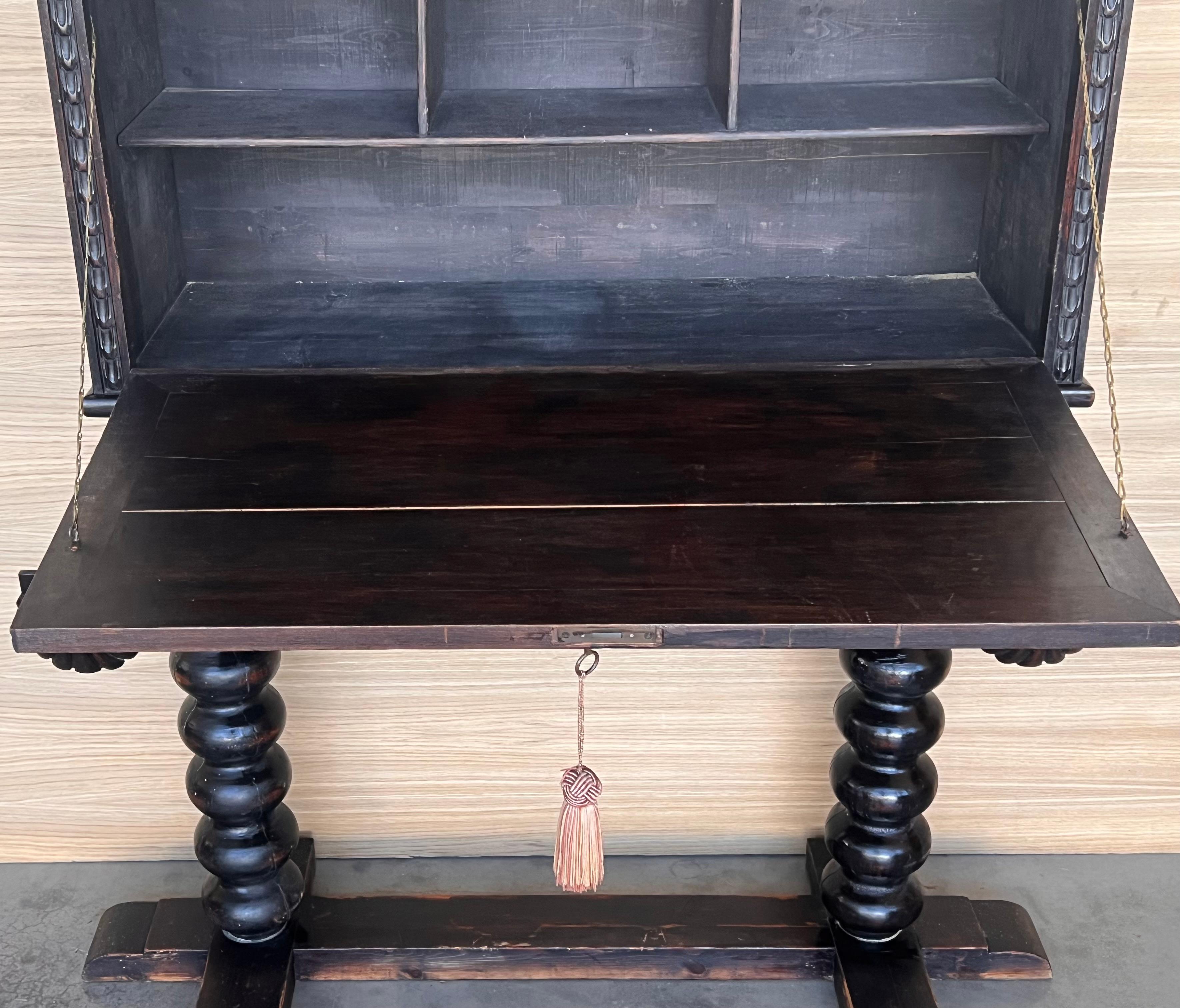 Fer Cabinet sur Stand de style baroque espagnol du 20e siècle, Bargueno ou Varqueno en vente