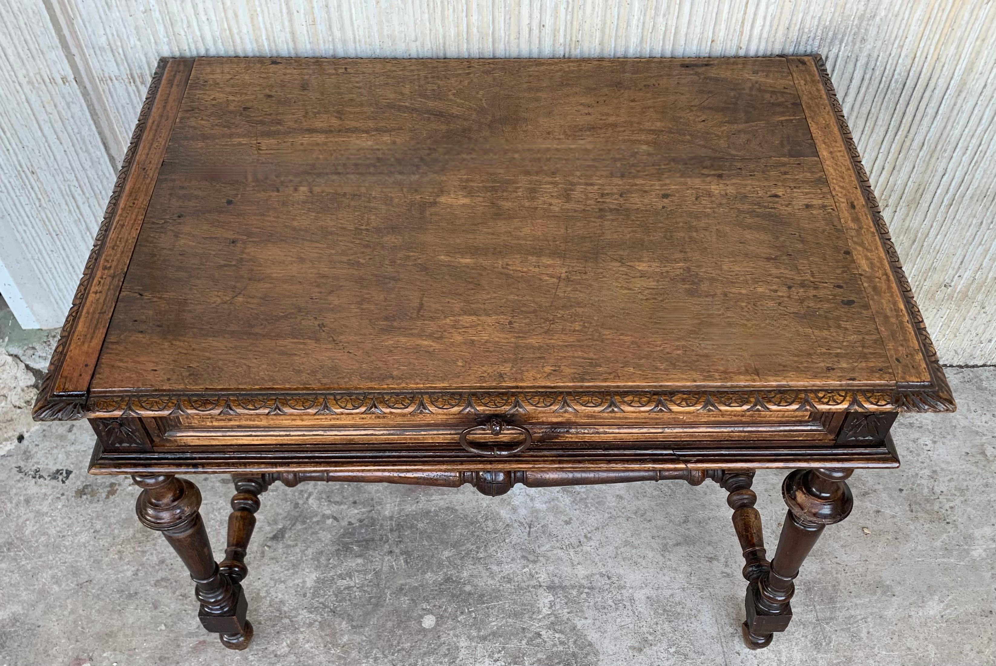 Renaissance 20th Century Spanish Baroque Style Oak Side Table or Center Table with Drawer