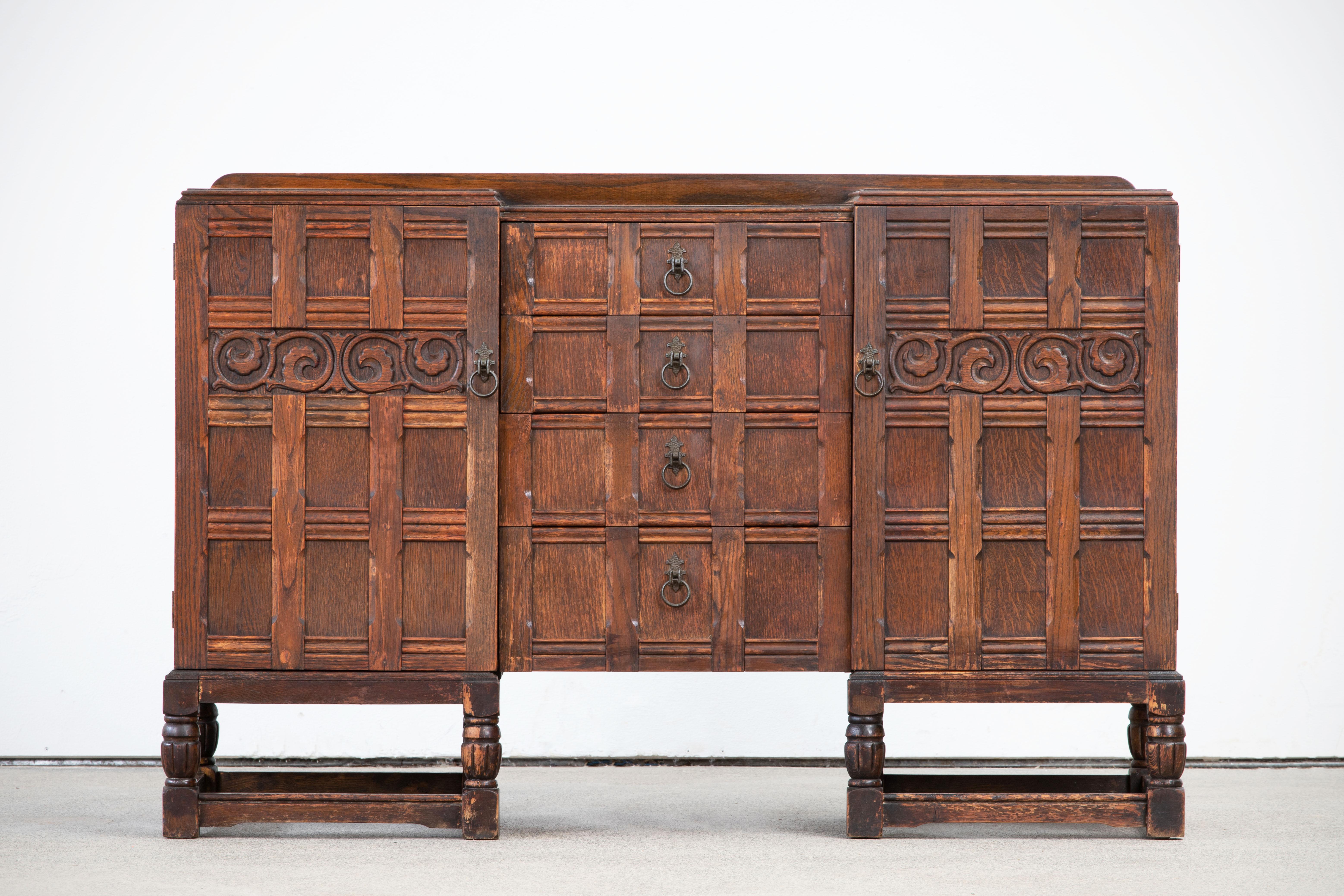 20th Century Spanish Baroque Style Oak Sideboard, Cabinet 9