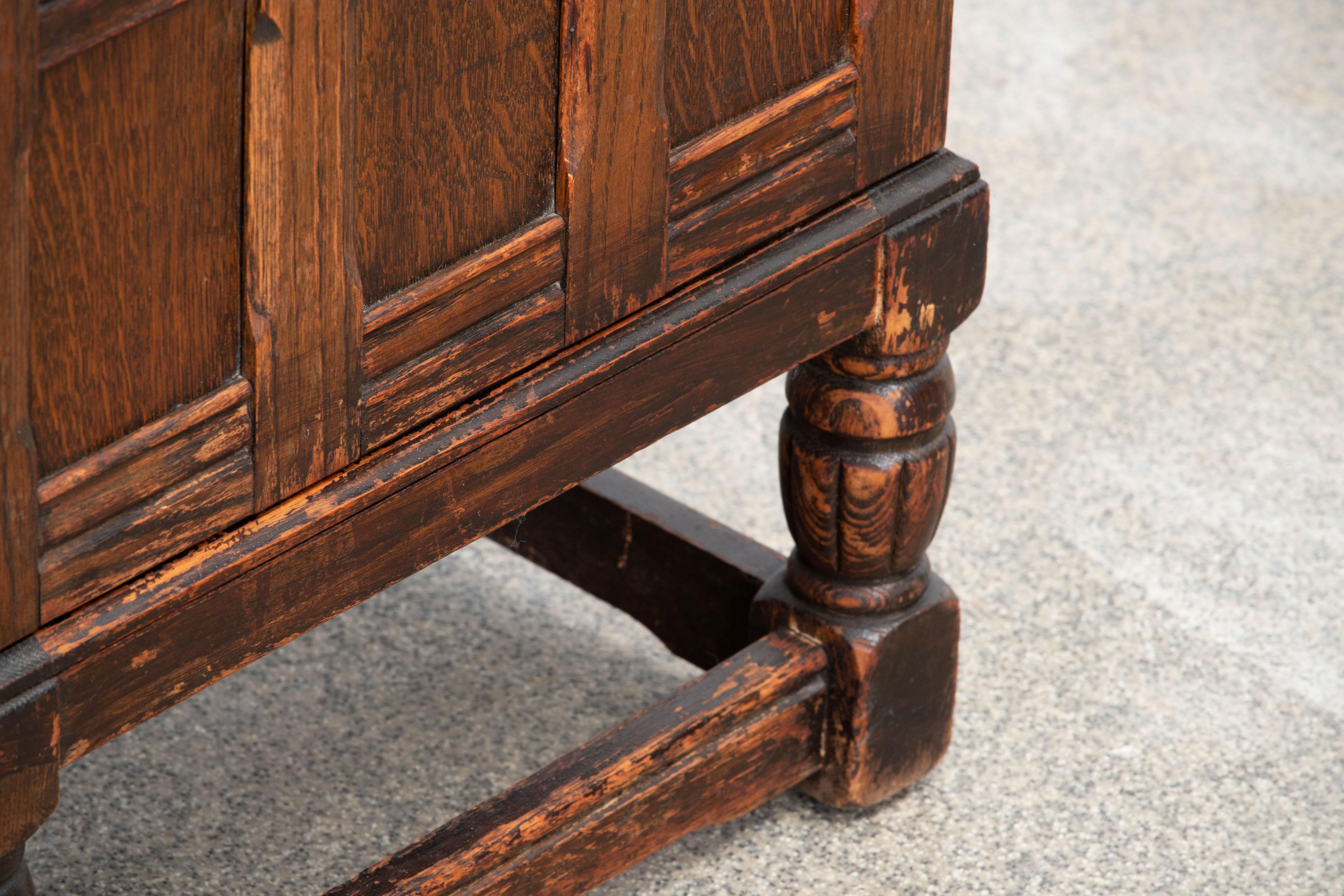 20th Century Spanish Baroque Style Oak Sideboard, Cabinet 10