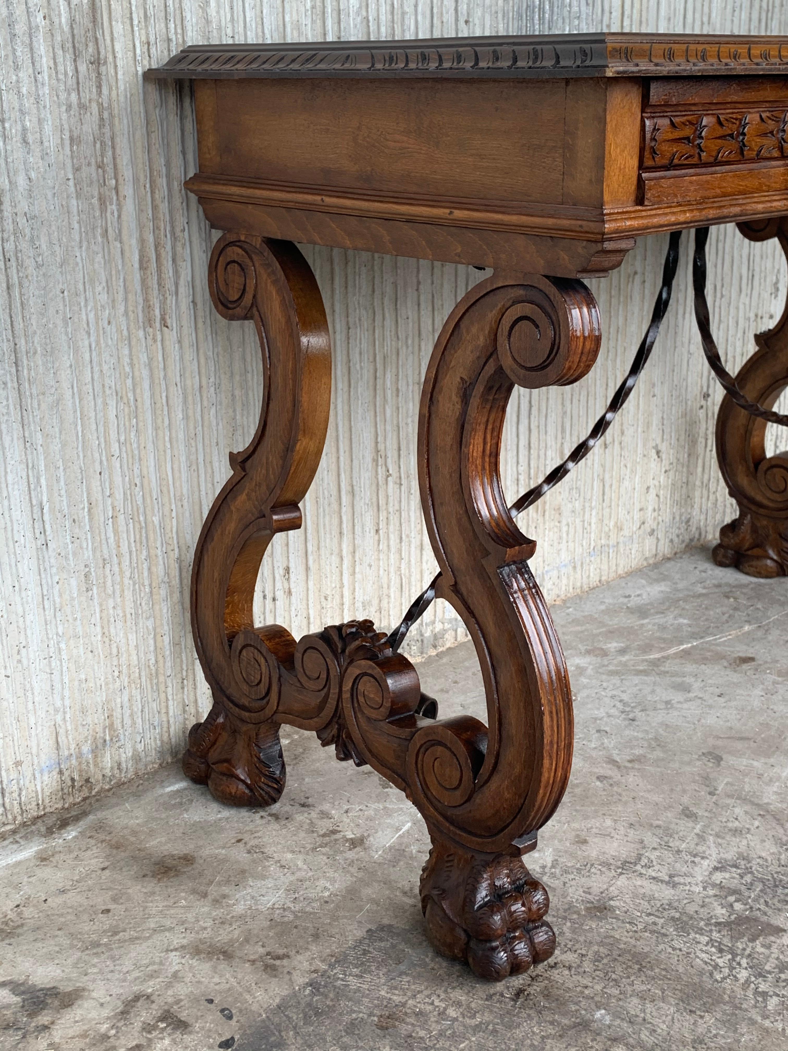 20th Century Spanish Baroque Style Oak Side Table or Lady Desk 5