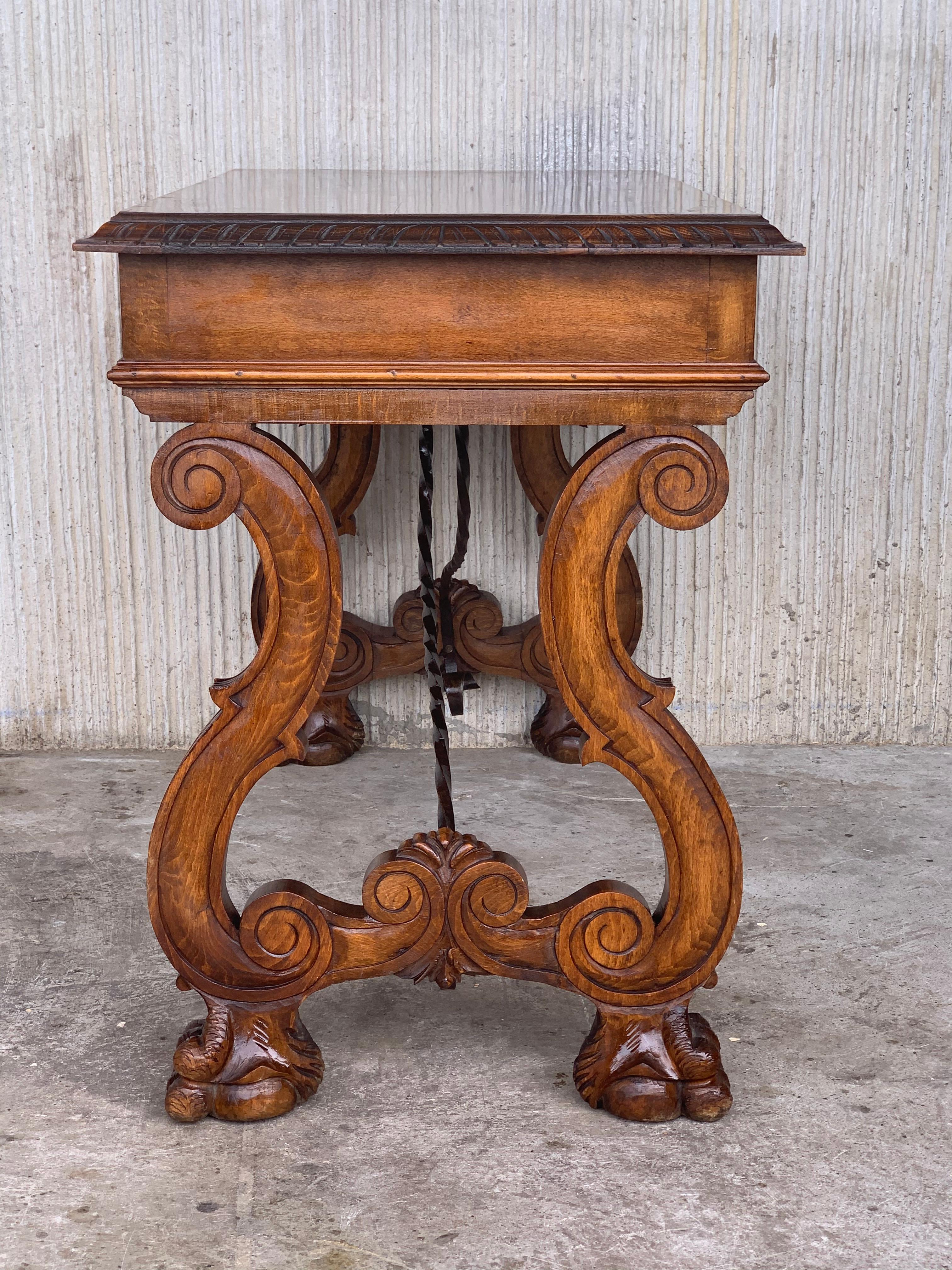 20th Century Spanish Baroque Style Oak Side Table or Lady Desk 1