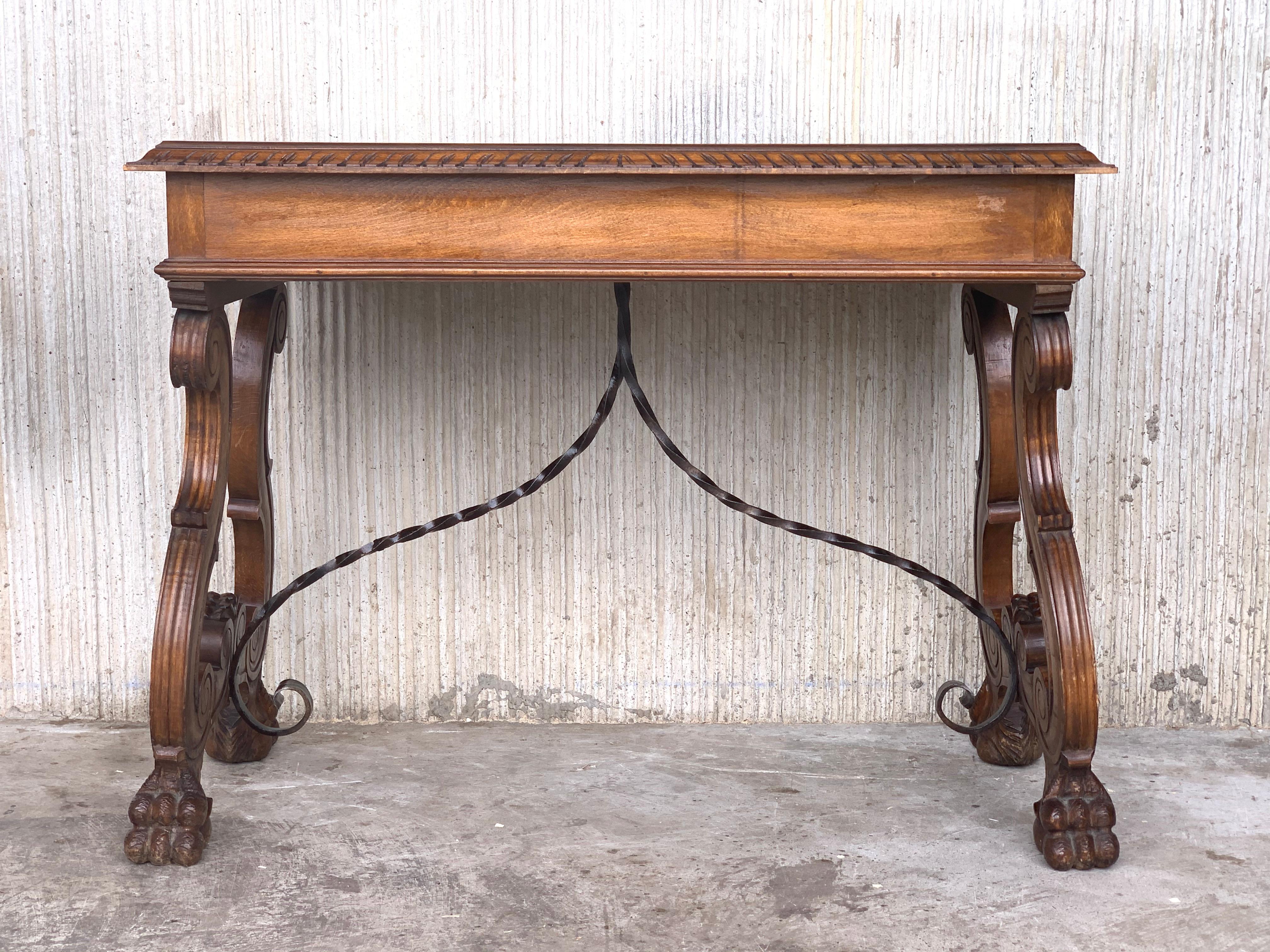 20th Century Spanish Baroque Style Oak Side Table or Lady Desk 2