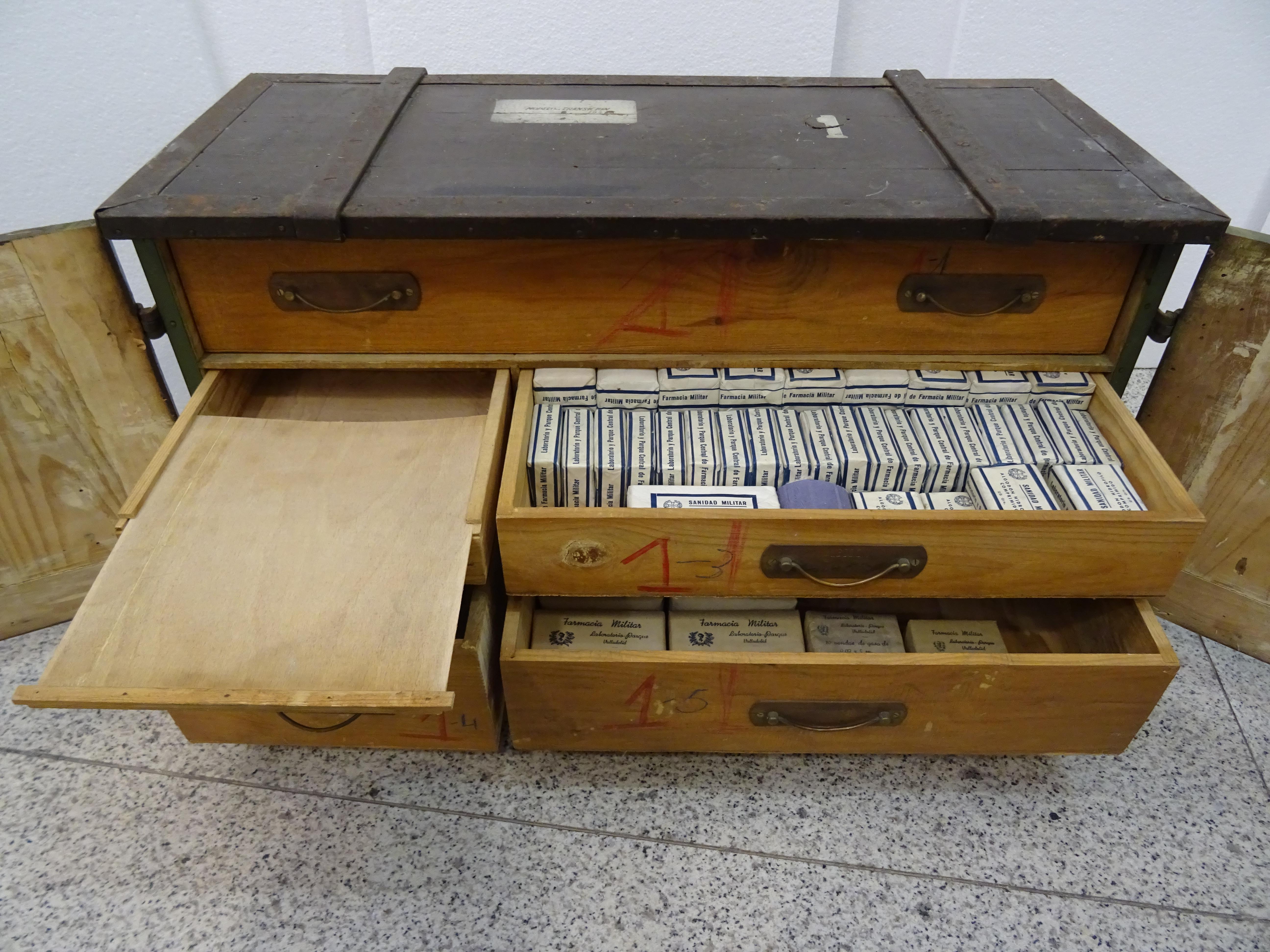 20th Century Spanish Black Wood Doctor’s Military Trunk, circa 1940 6