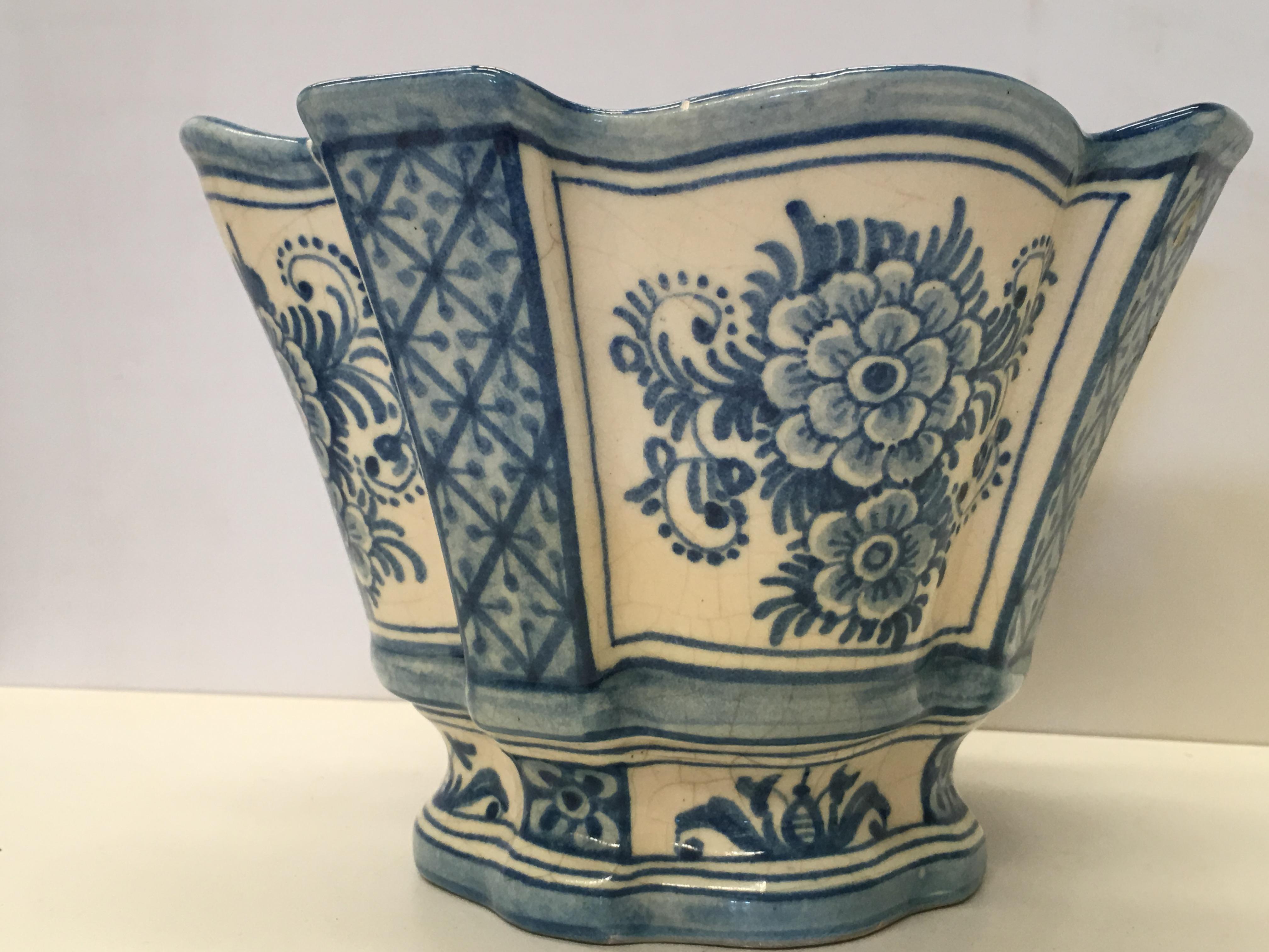 Spanish Colonial 20th Century Spanish Blue White Cache Pot, Scalloped Edges & Hand-Painted Fleurs