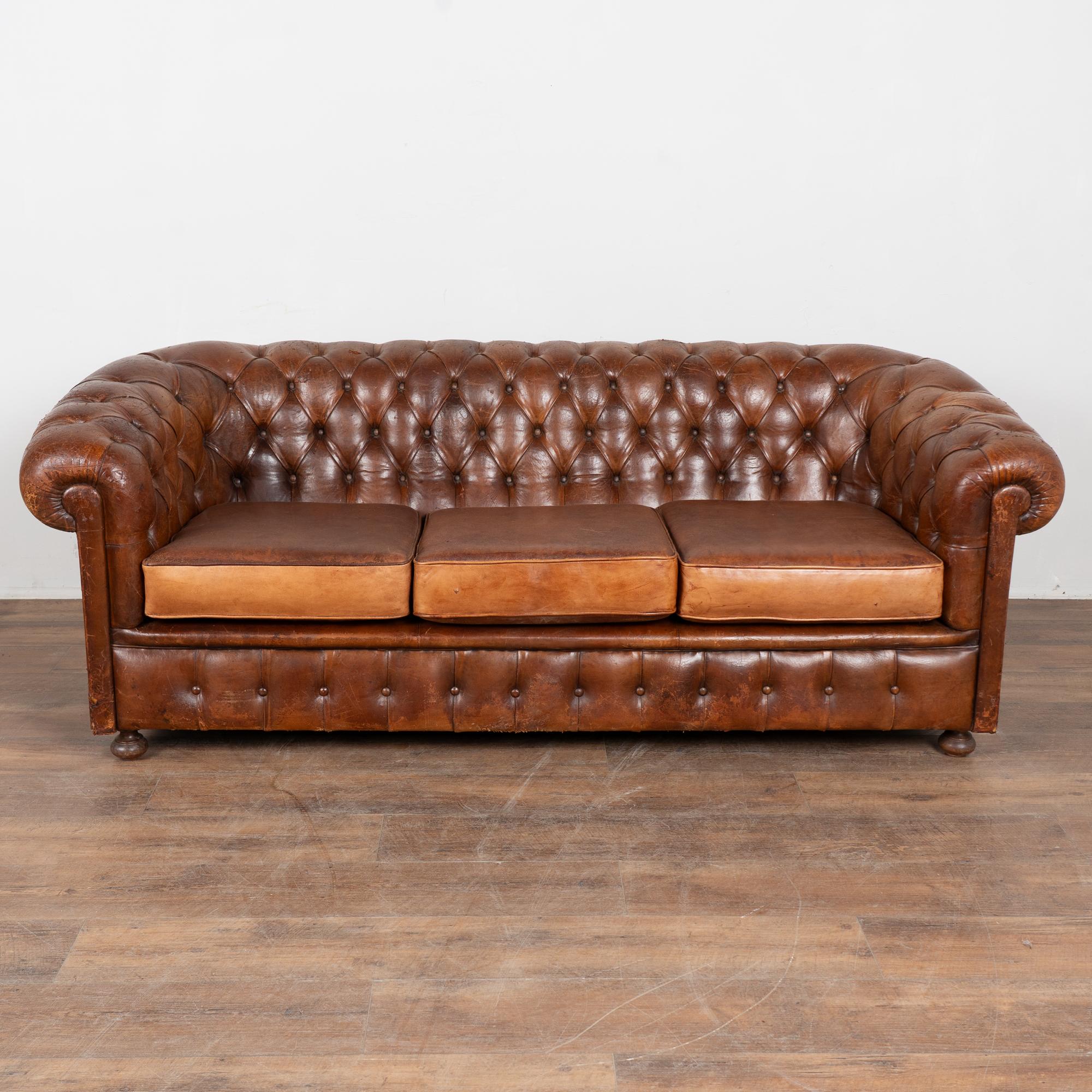 20th Century Spanish Brown Vintage Leather Chesterfield Sofa For Sale ...