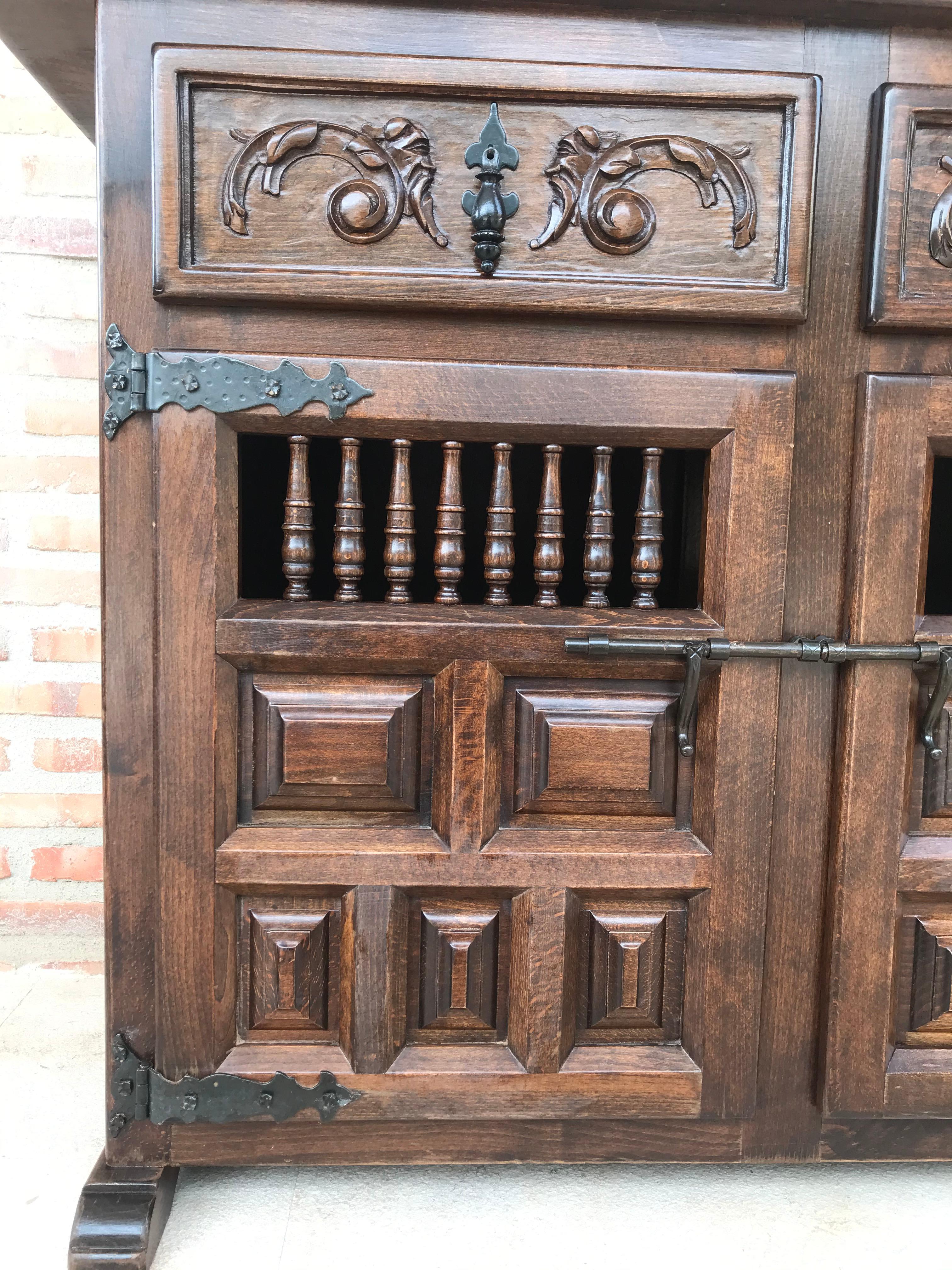 20th Century Spanish Carved Dark Walnut Tuscan Two Drawers Credenza or Buffet 13