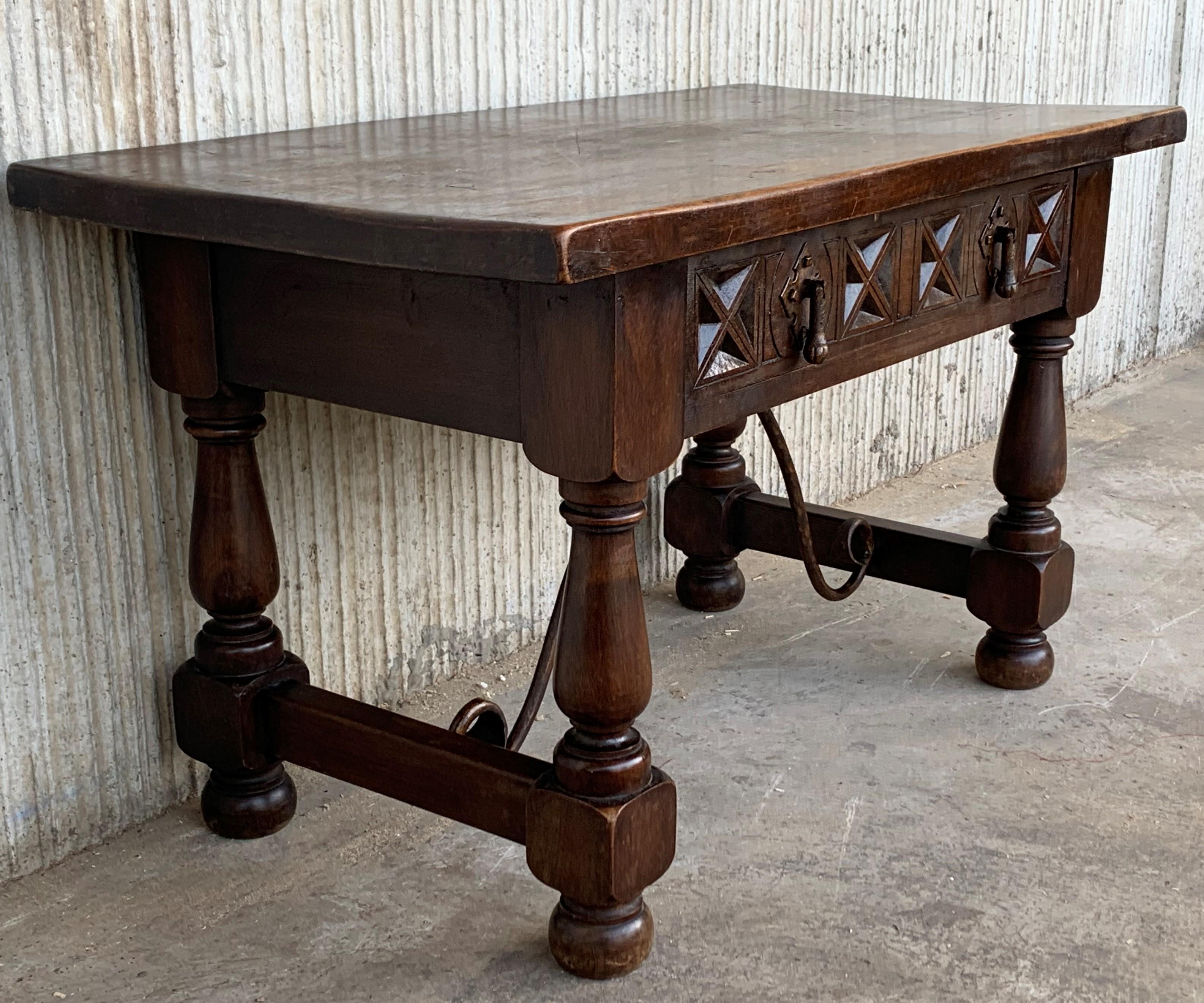 20th Century Spanish Carved Table with Iron Stretchers and Drawer In Good Condition For Sale In Miami, FL