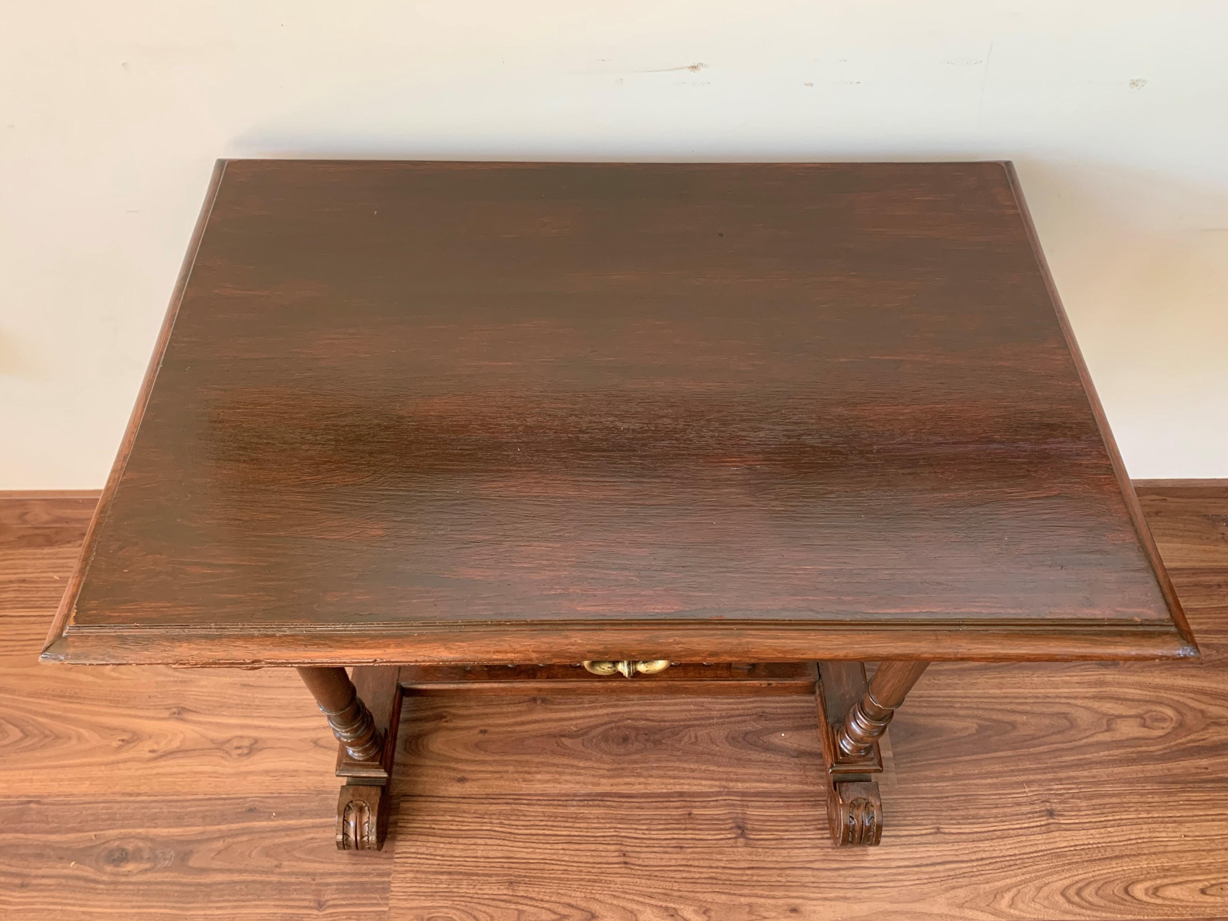 20th Century Spanish Carved Table with Wood Stretchers and Drawer 9