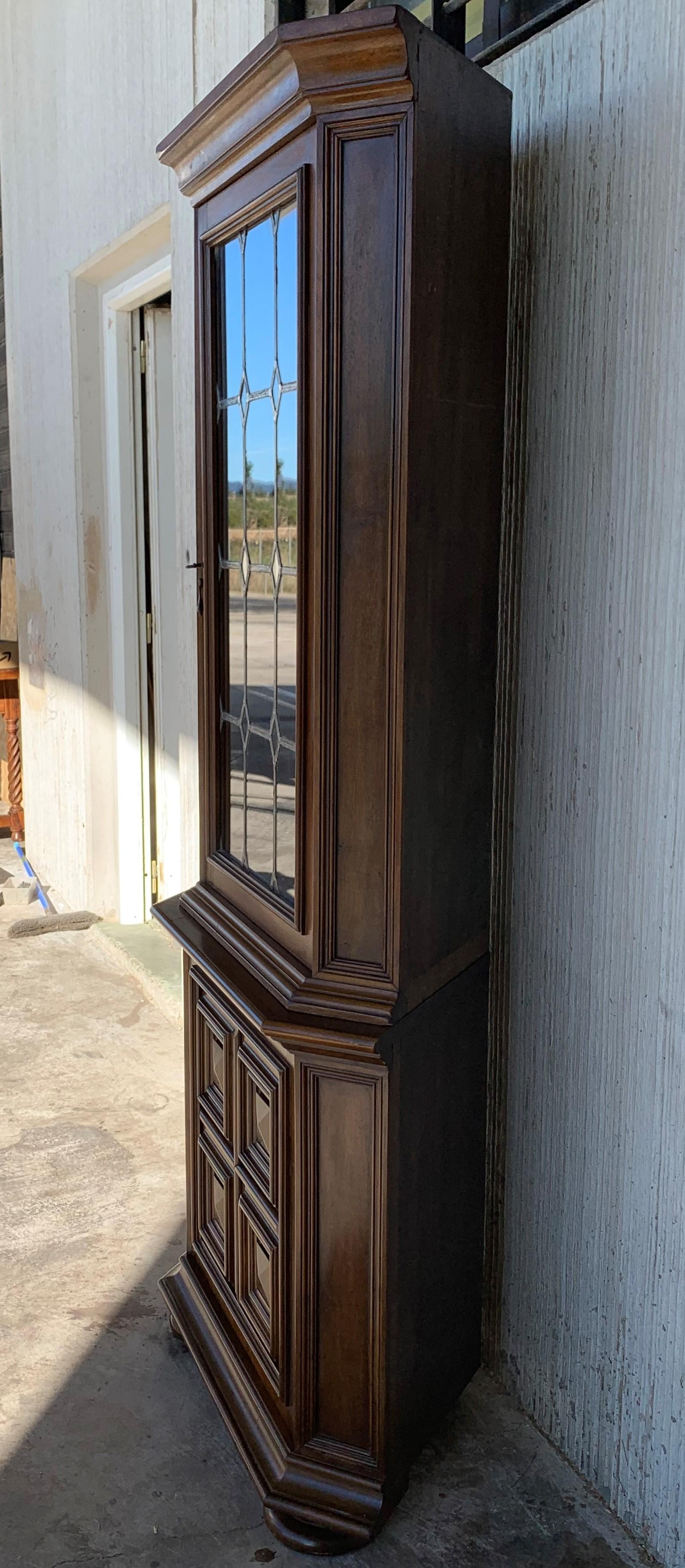 20th Century Spanish Colonial Corner Vitrine with Lead Solders in Glass For Sale 1