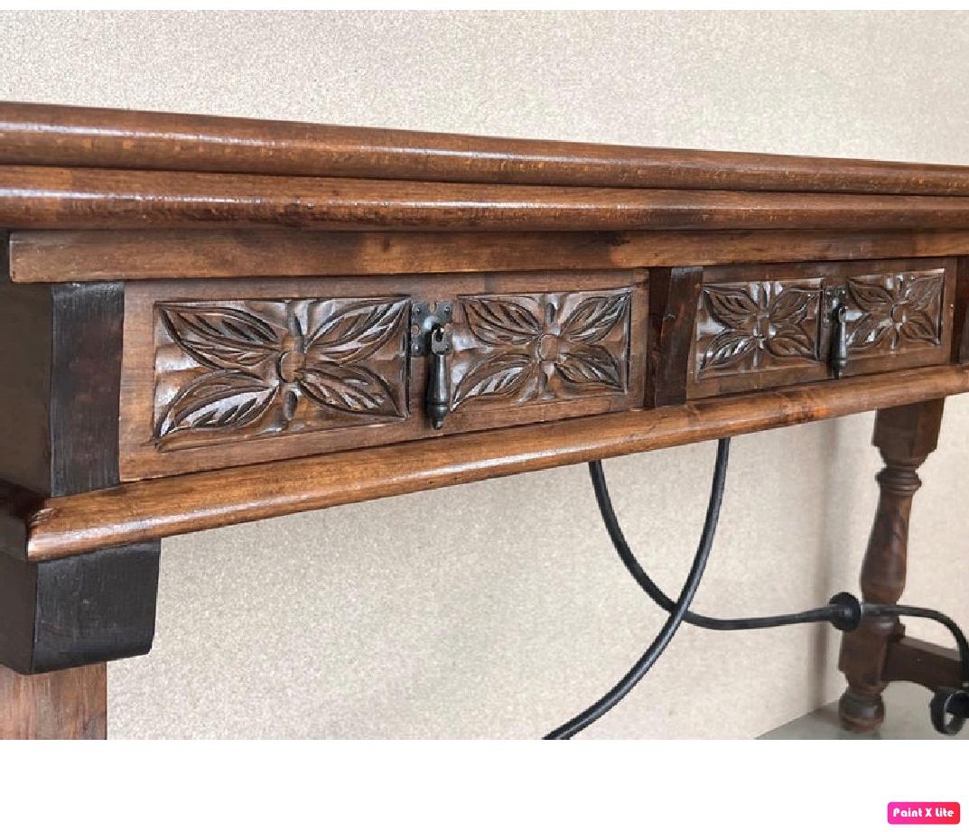 20th Century Spanish Console Folding Table with Iron Stretcher and Three Drawers en Bueno estado para la venta en Miami, FL