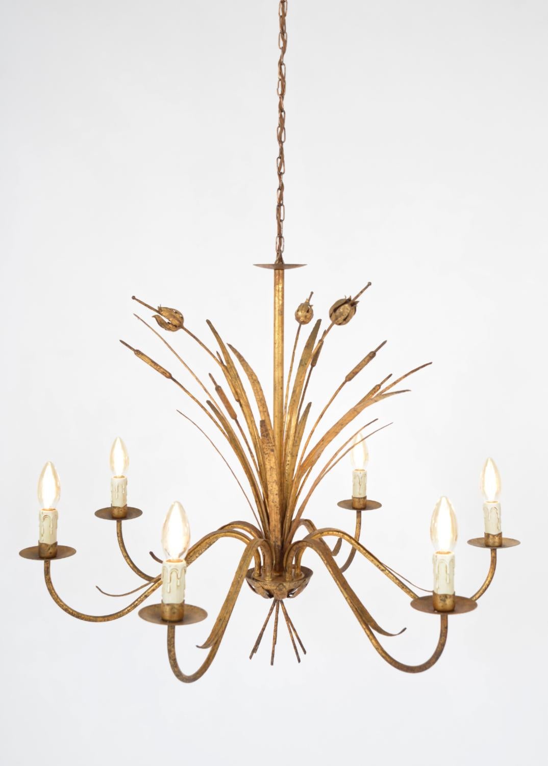 20th Century Spanish Gilt Metal Toleware Bulrush Chandelier Hollywood Regency  In Good Condition For Sale In Sherborne, Dorset