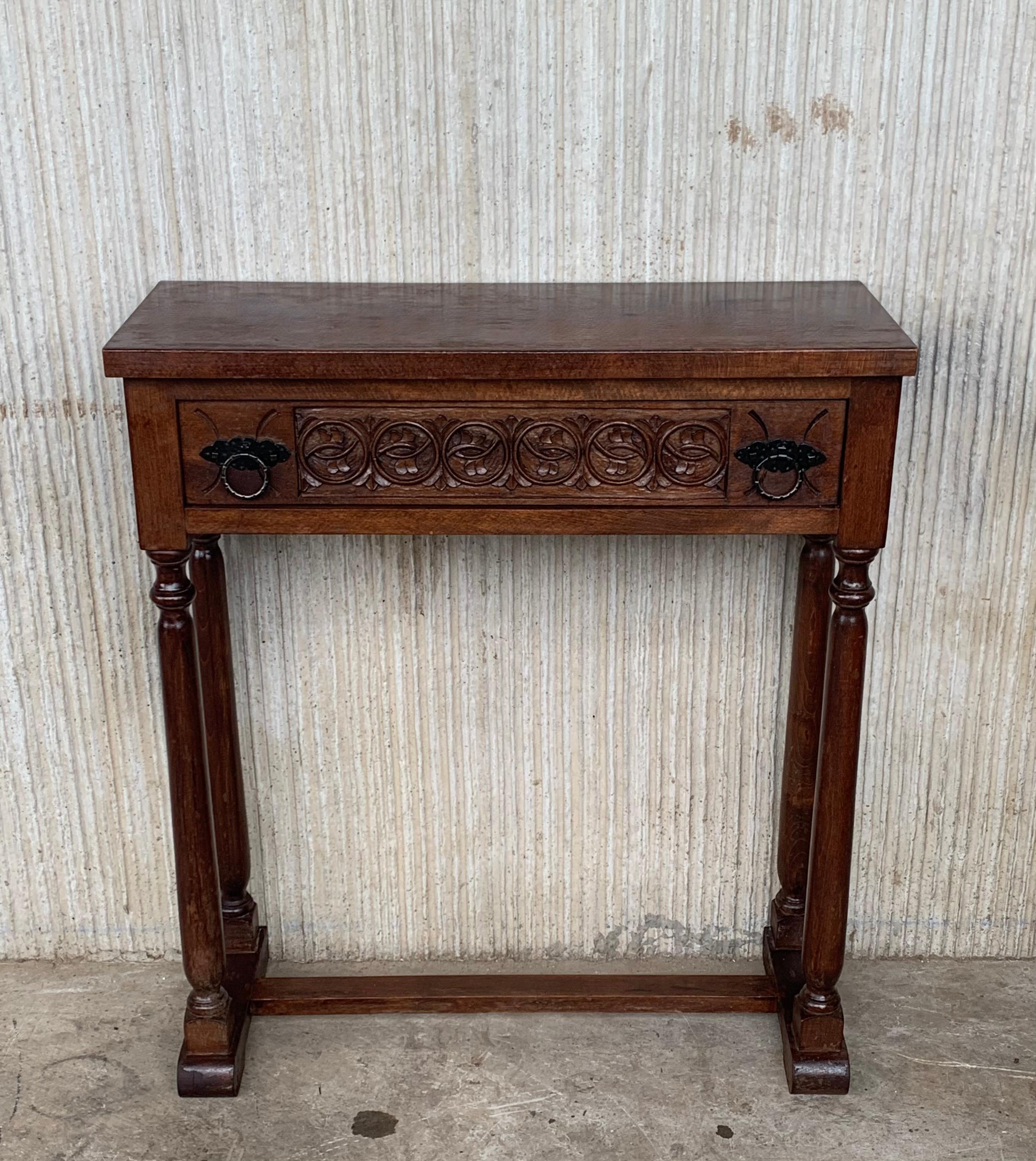 Baroque 20th Century Spanish Little Console Table with One Drawer and Turned Legs