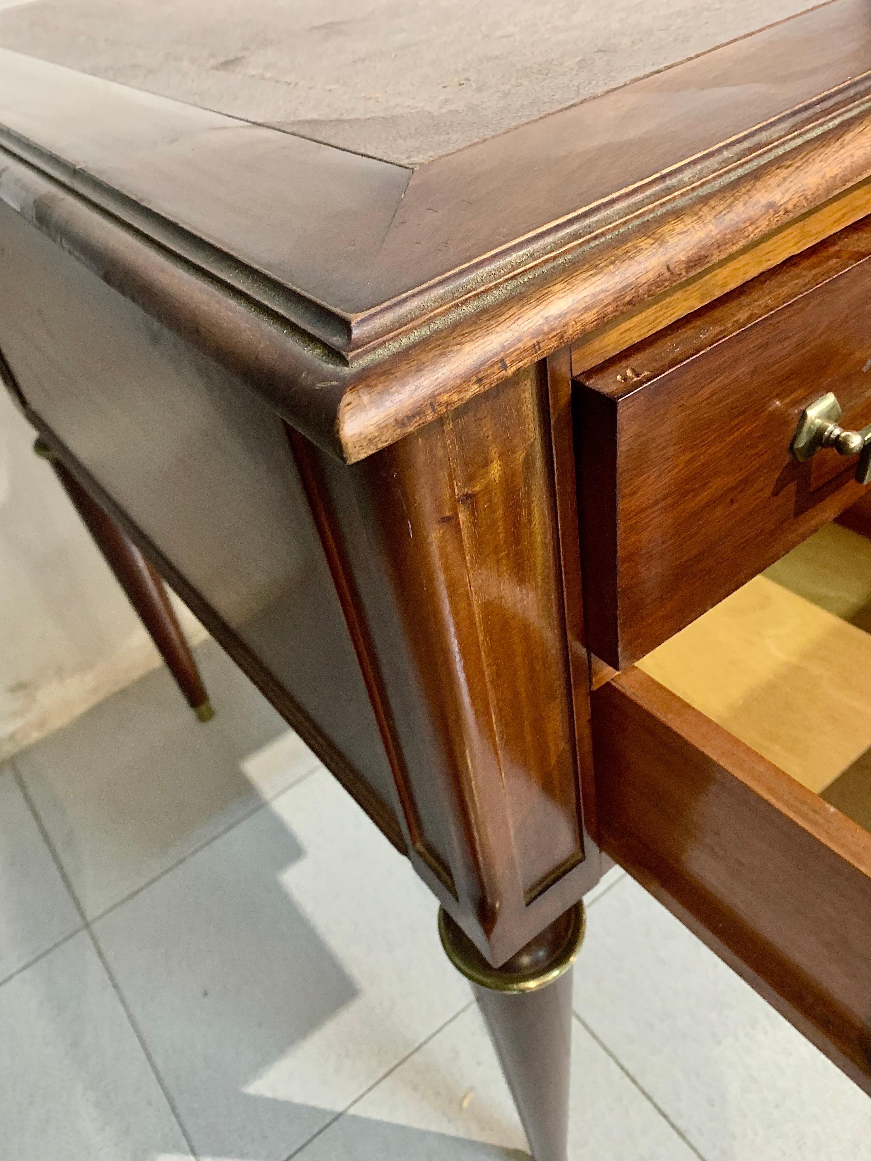 20. Jahrhundert Spanisch Louis XVI Stil Kirschholz Schreibtisch Schreiben Leder oben im Angebot 5