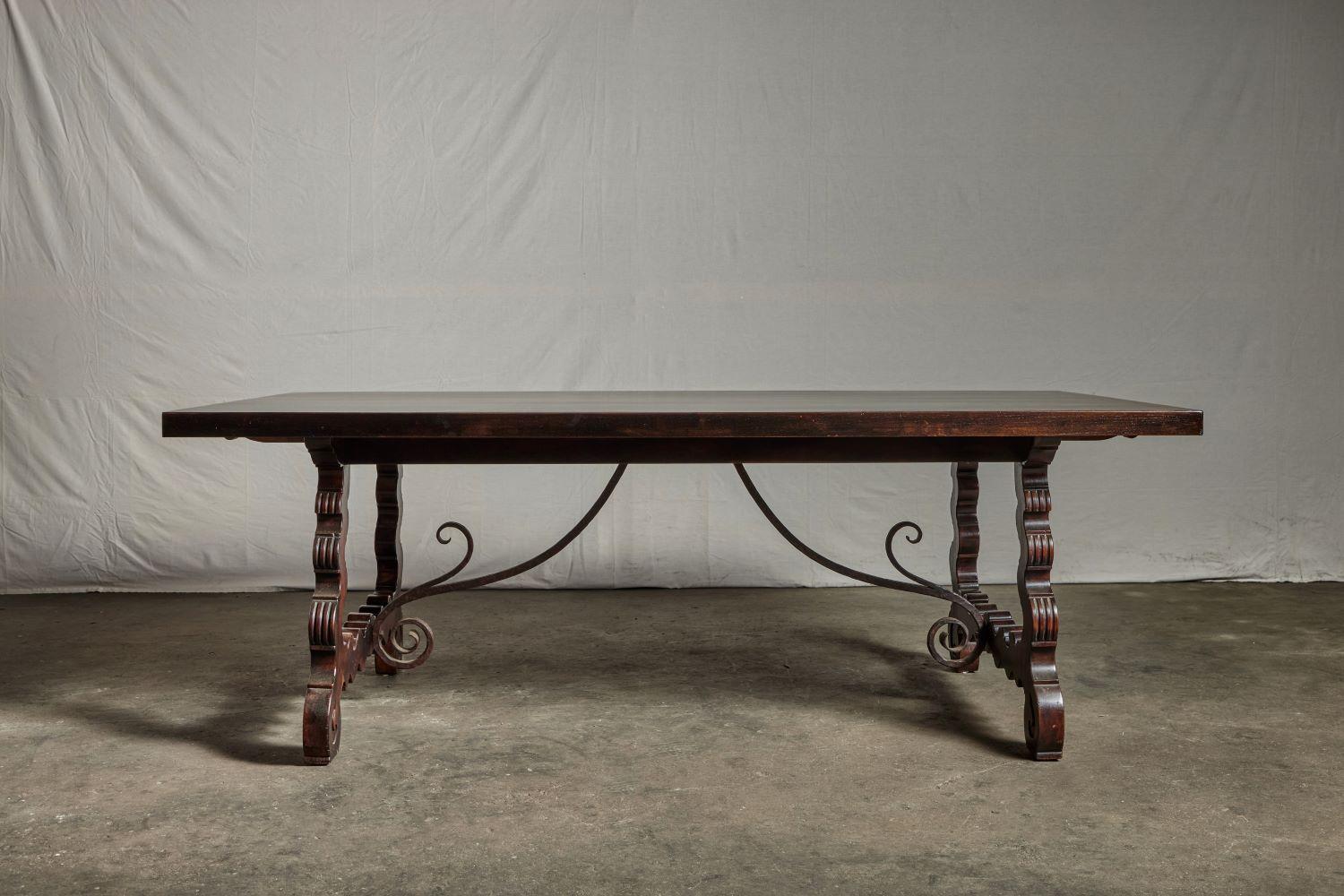 20th Century Spanish Mahogany and Brass Dining Table In Good Condition In Pasadena, CA