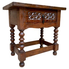 Table de nuit espagnole du 20e siècle avec tiroir sculpté et quincaillerie en fer, années 1890