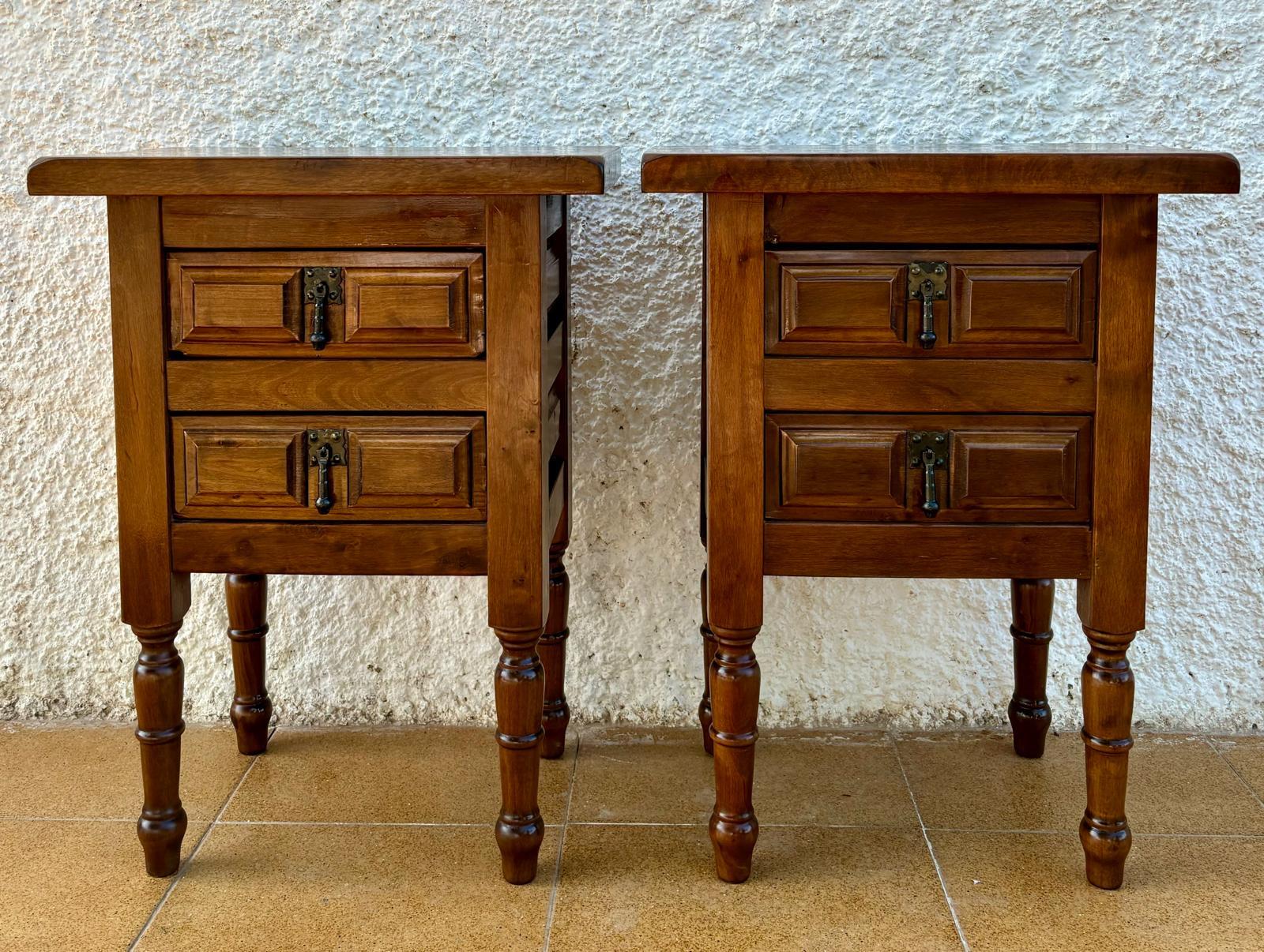 Spagnolo Comodini spagnoli del XX secolo con due cassetti e ferramenta in ferro, anni '50, set in vendita