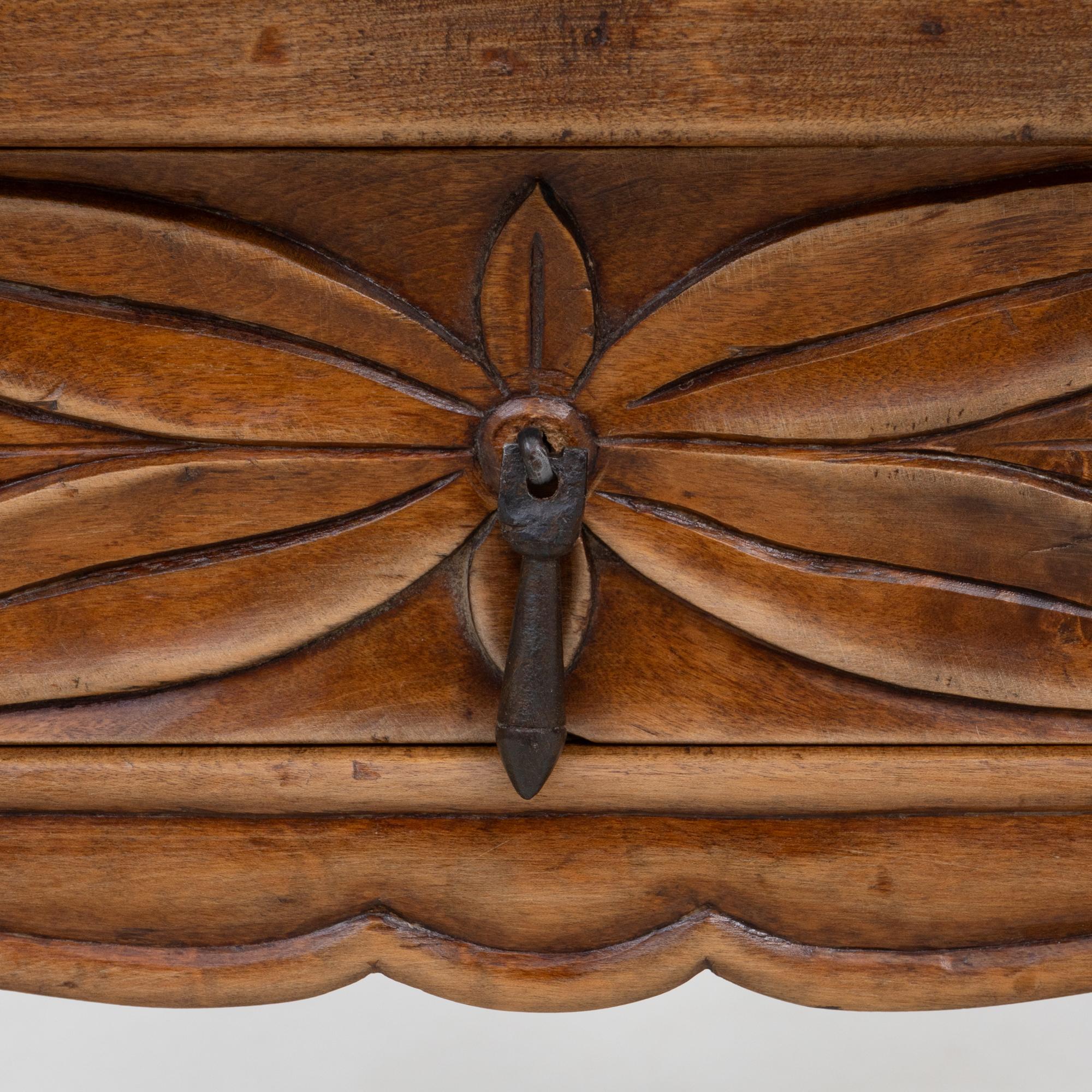 20th Century Spanish Side Table in vendita 4