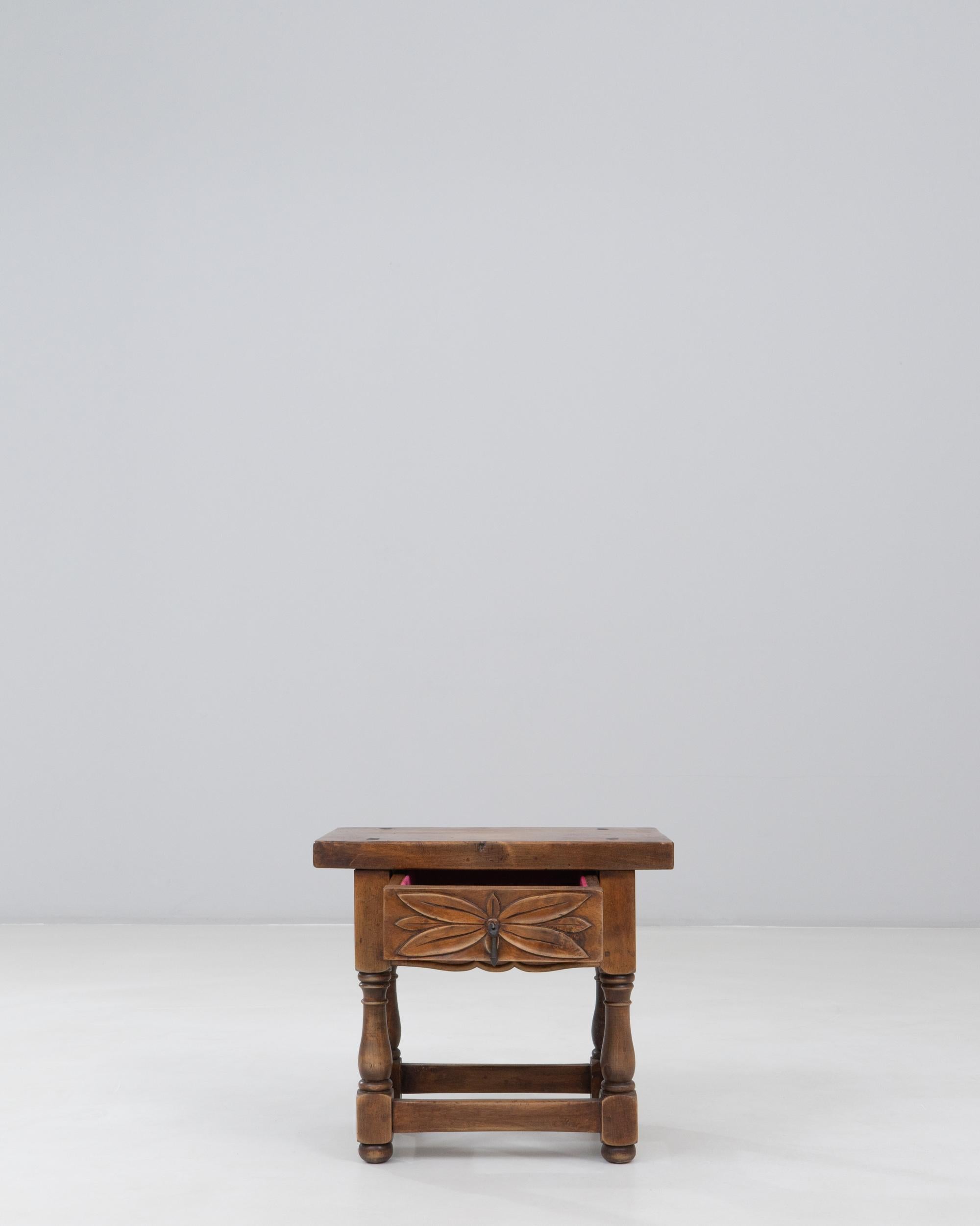 Spagnolo 20th Century Spanish Side Table in vendita