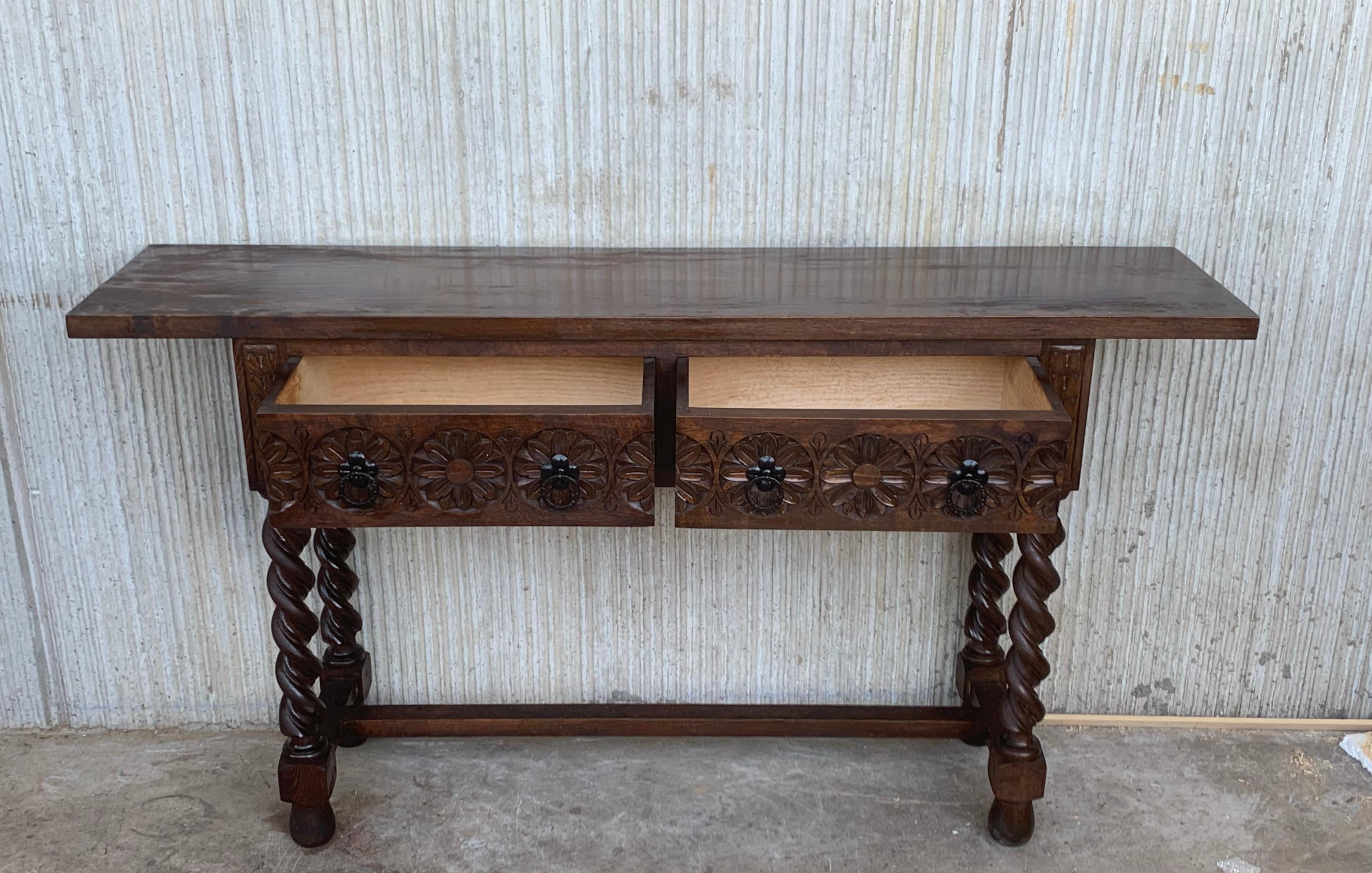 20th Century Spanish Tuscan Console Table with Two Drawers and Solomonic Legs In Good Condition In Miami, FL