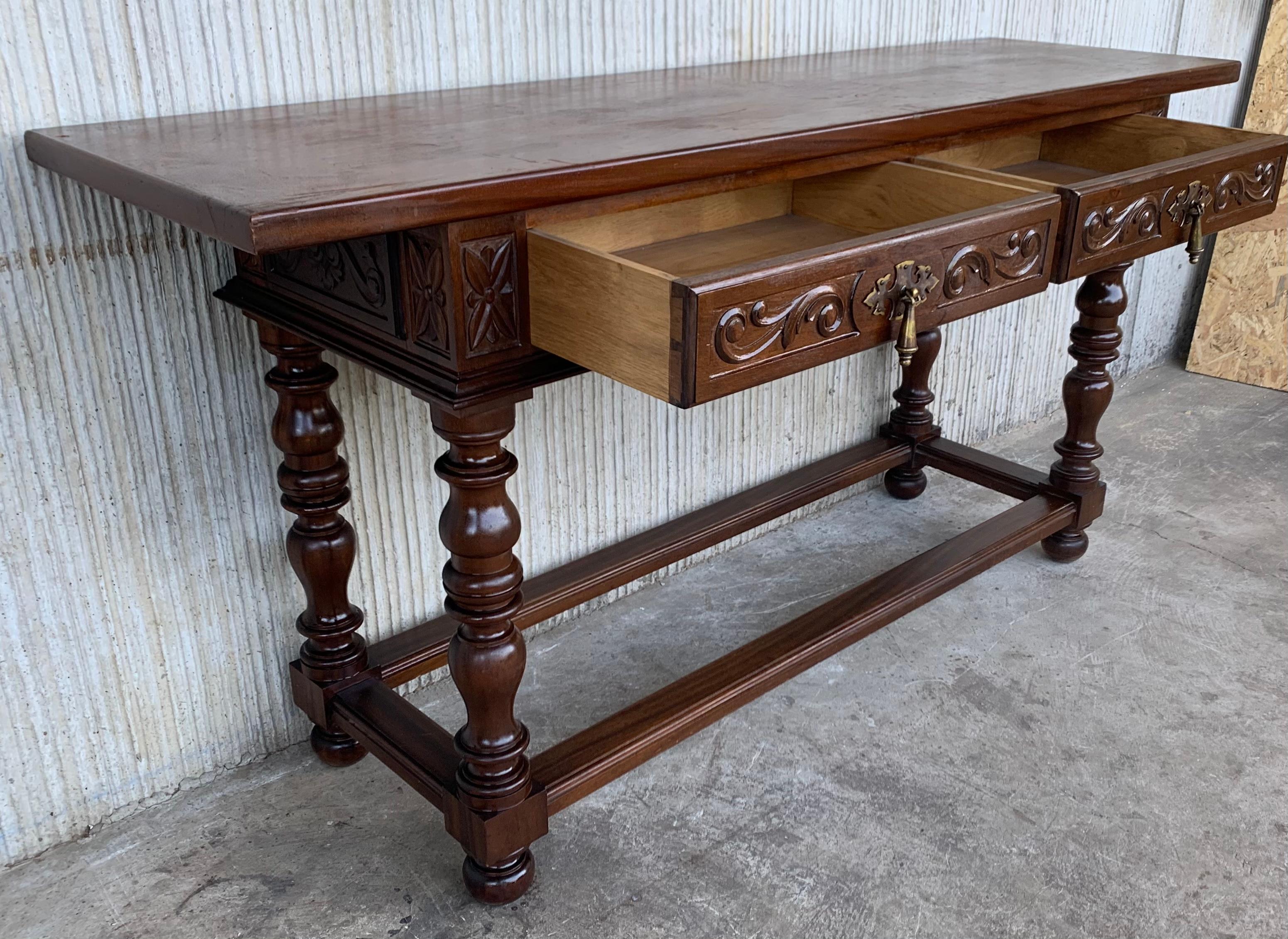 20th Century Spanish Tuscan Console Table with Two Drawers and Turned Legs 6