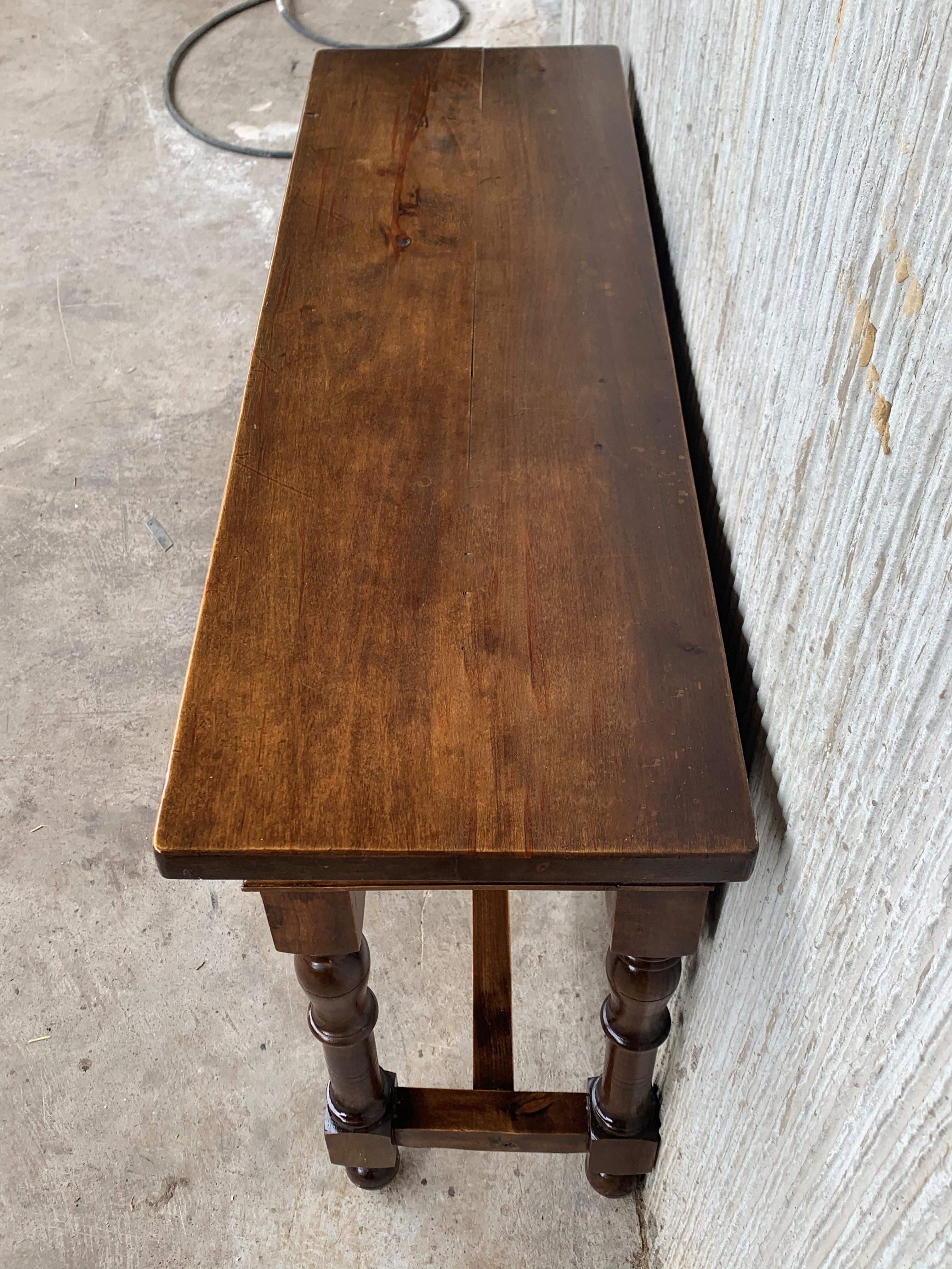 20th Century Spanish Tuscan Console Table with Two Drawers and Turned Legs In Good Condition In Miami, FL
