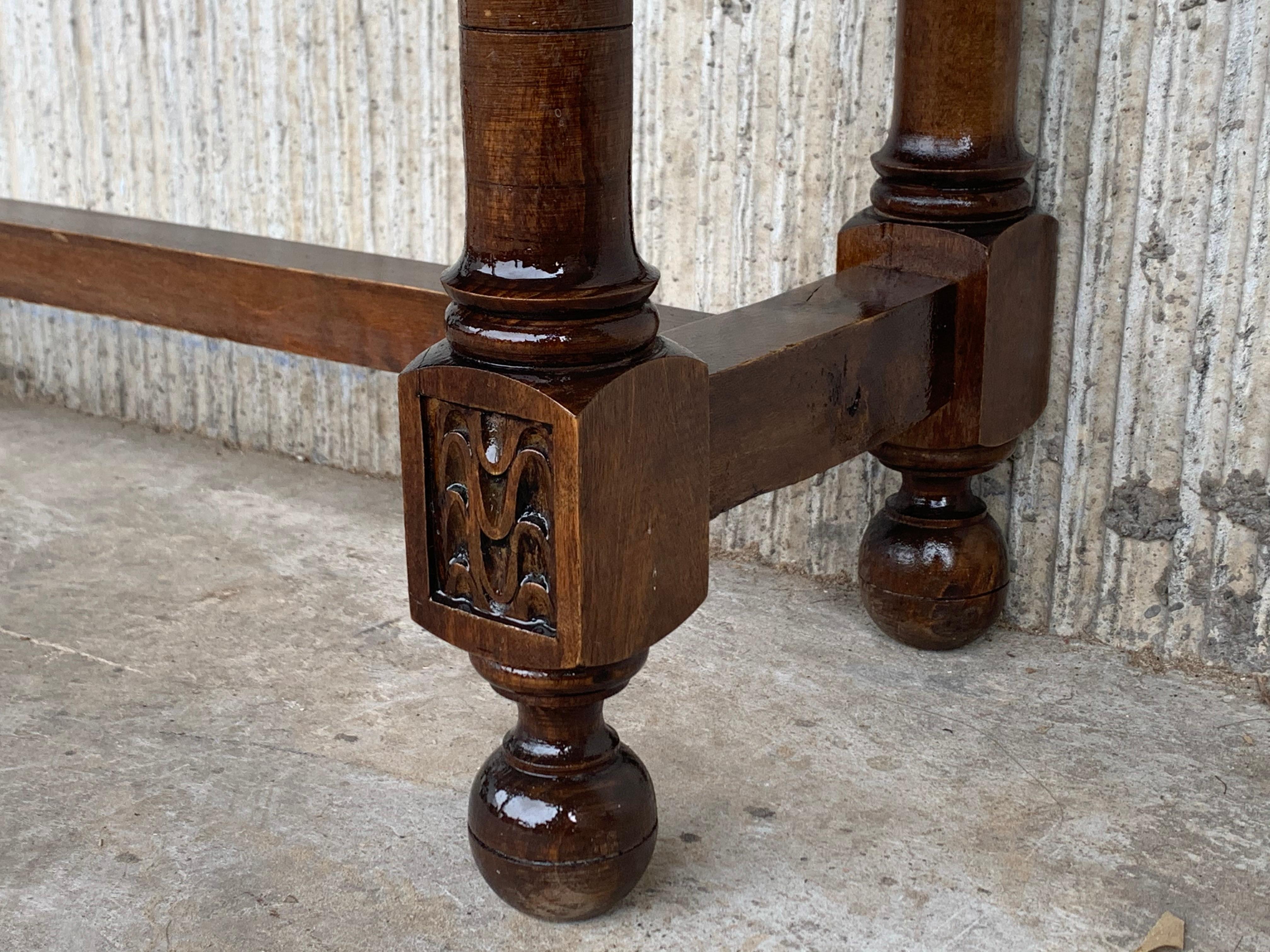 20th Century Spanish Tuscan Console Table with Two Drawers and Turned Legs 2