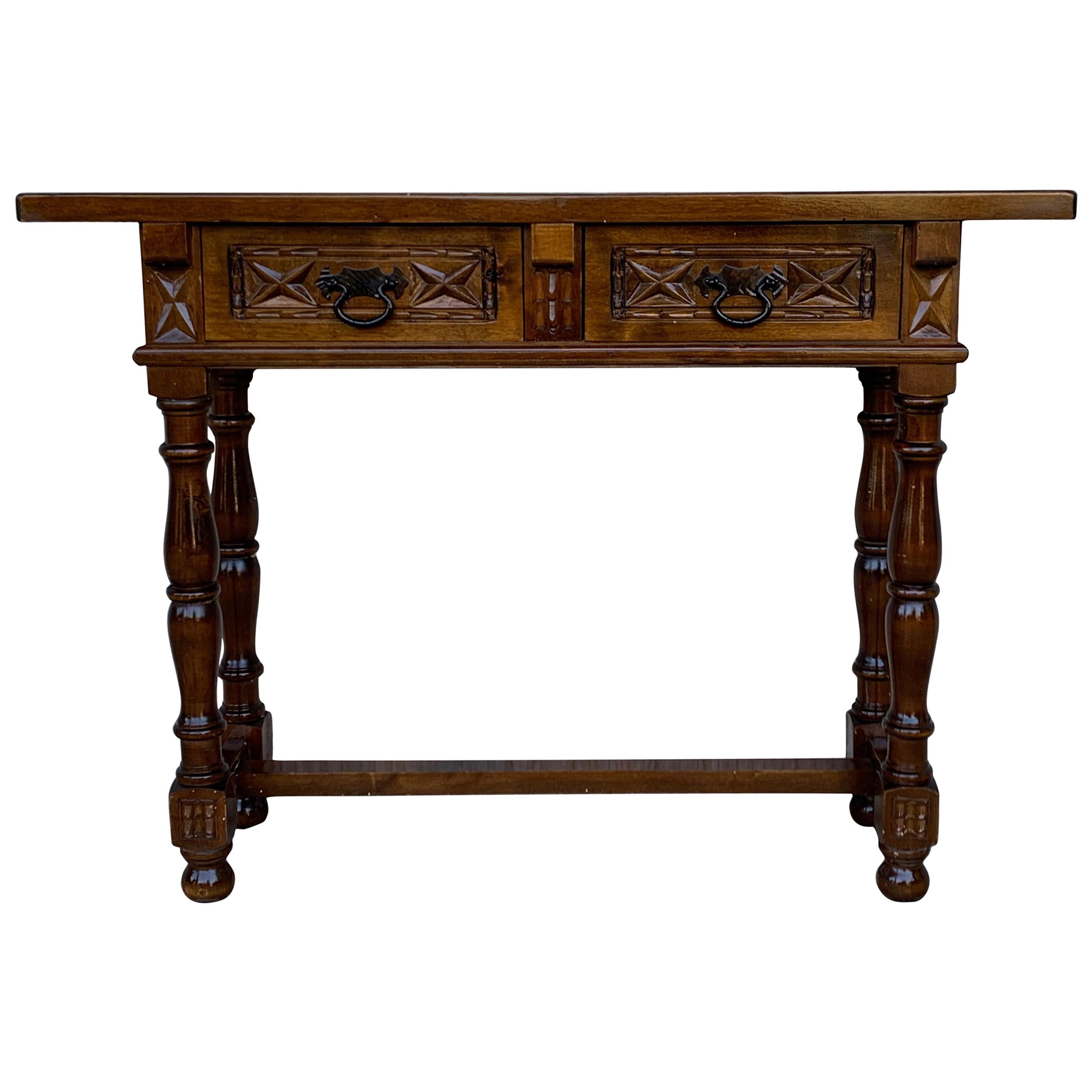 20th Century Spanish Tuscan Console Table with Two Drawers and Turned Legs For Sale
