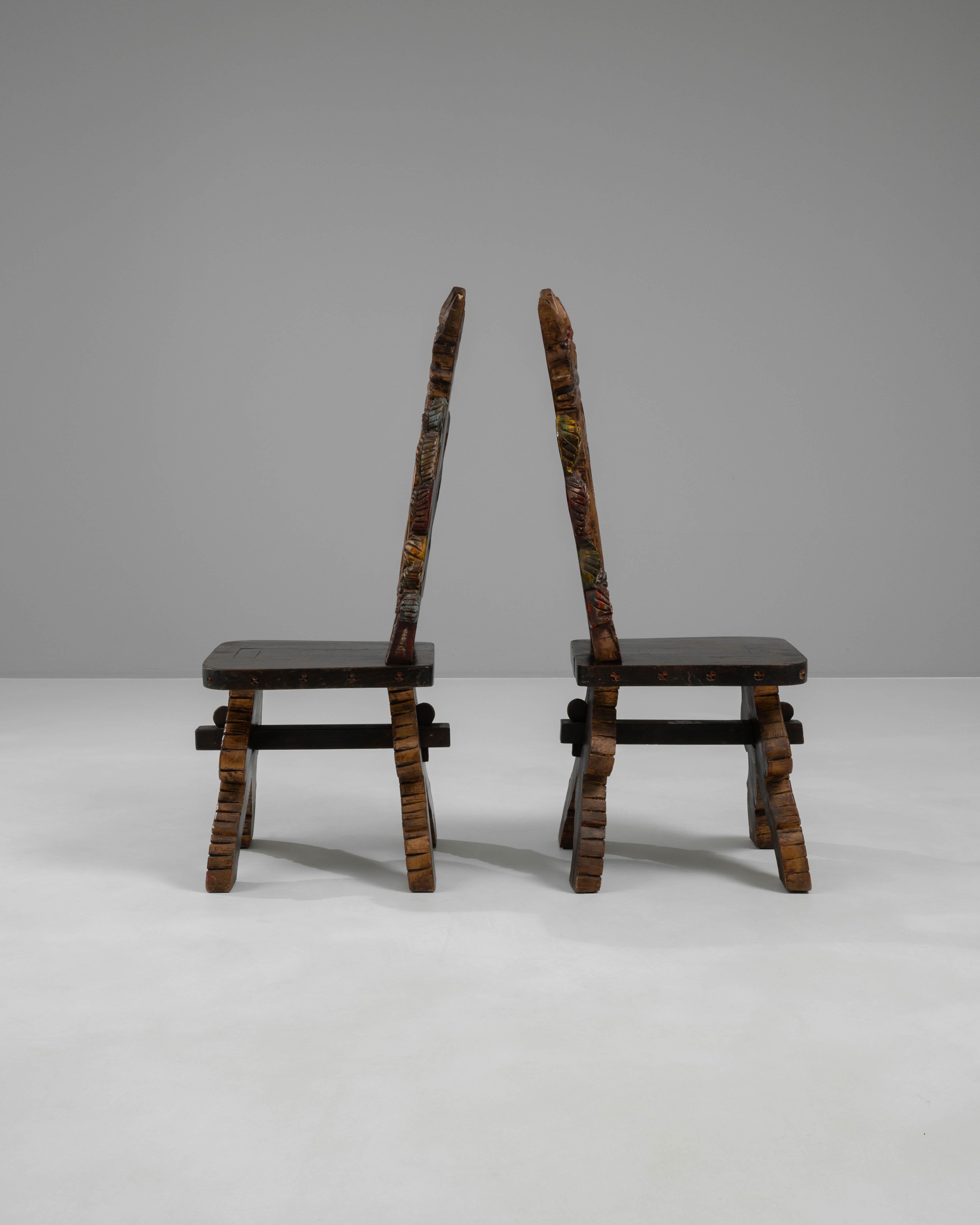 20ième siècle Paire de chaises en bois espagnoles du 20e siècle en vente