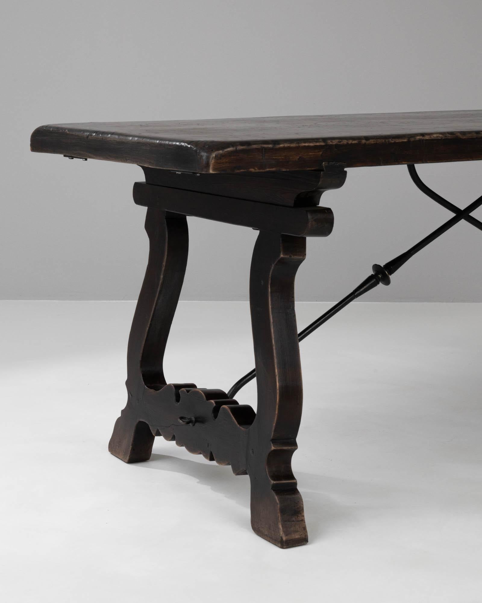 20th Century Spanish Wooden Dining Table For Sale 3