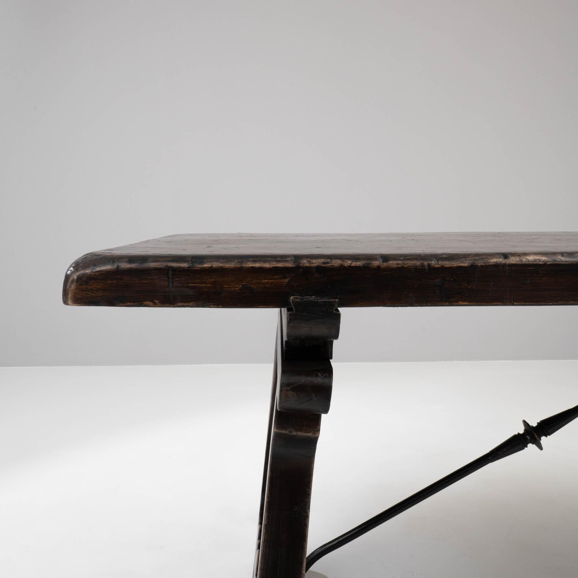 20th Century Spanish Wooden Dining Table For Sale 5