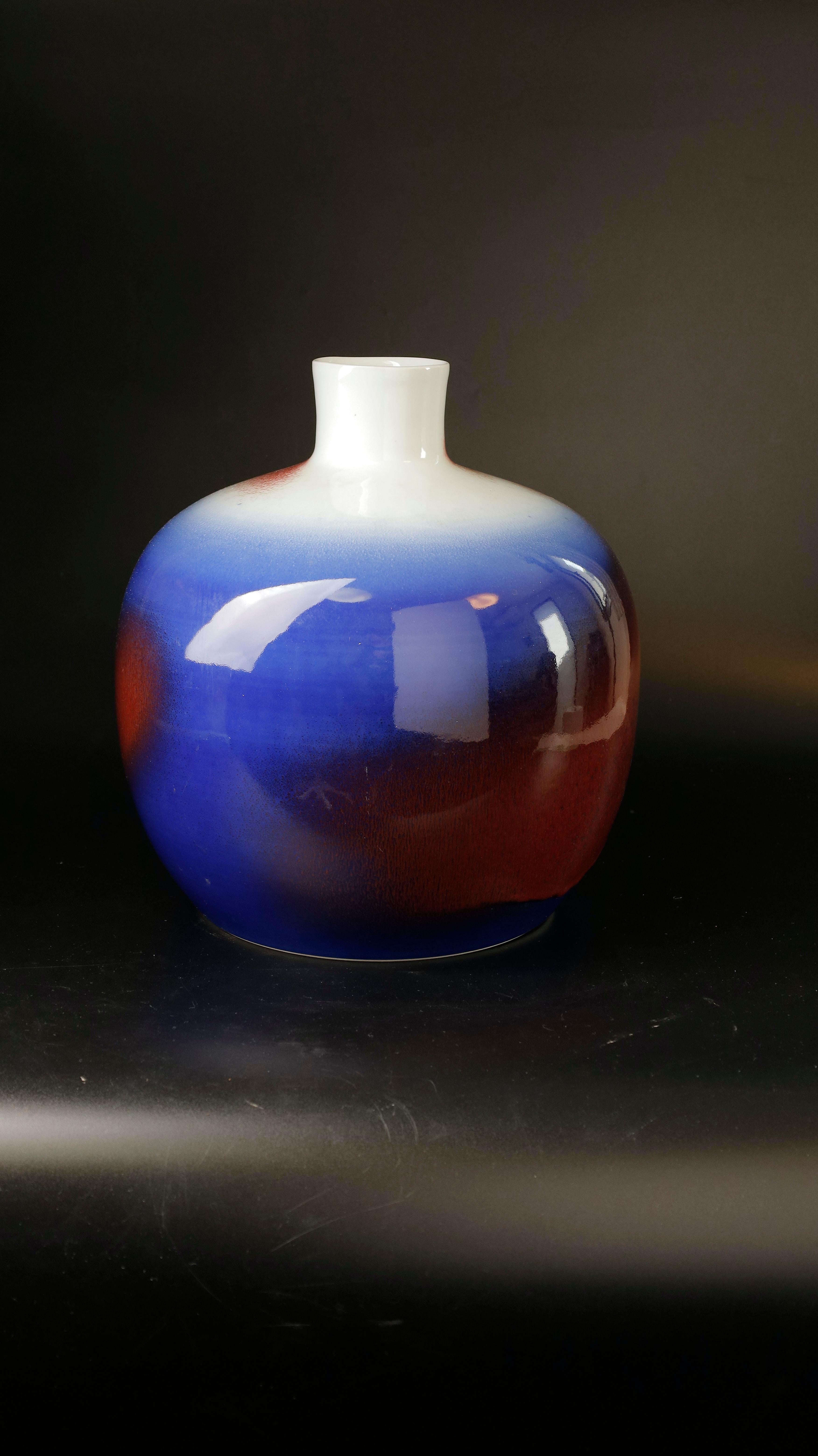 20th Century Spectacular Japanese Ceramic Vase For Sale 6