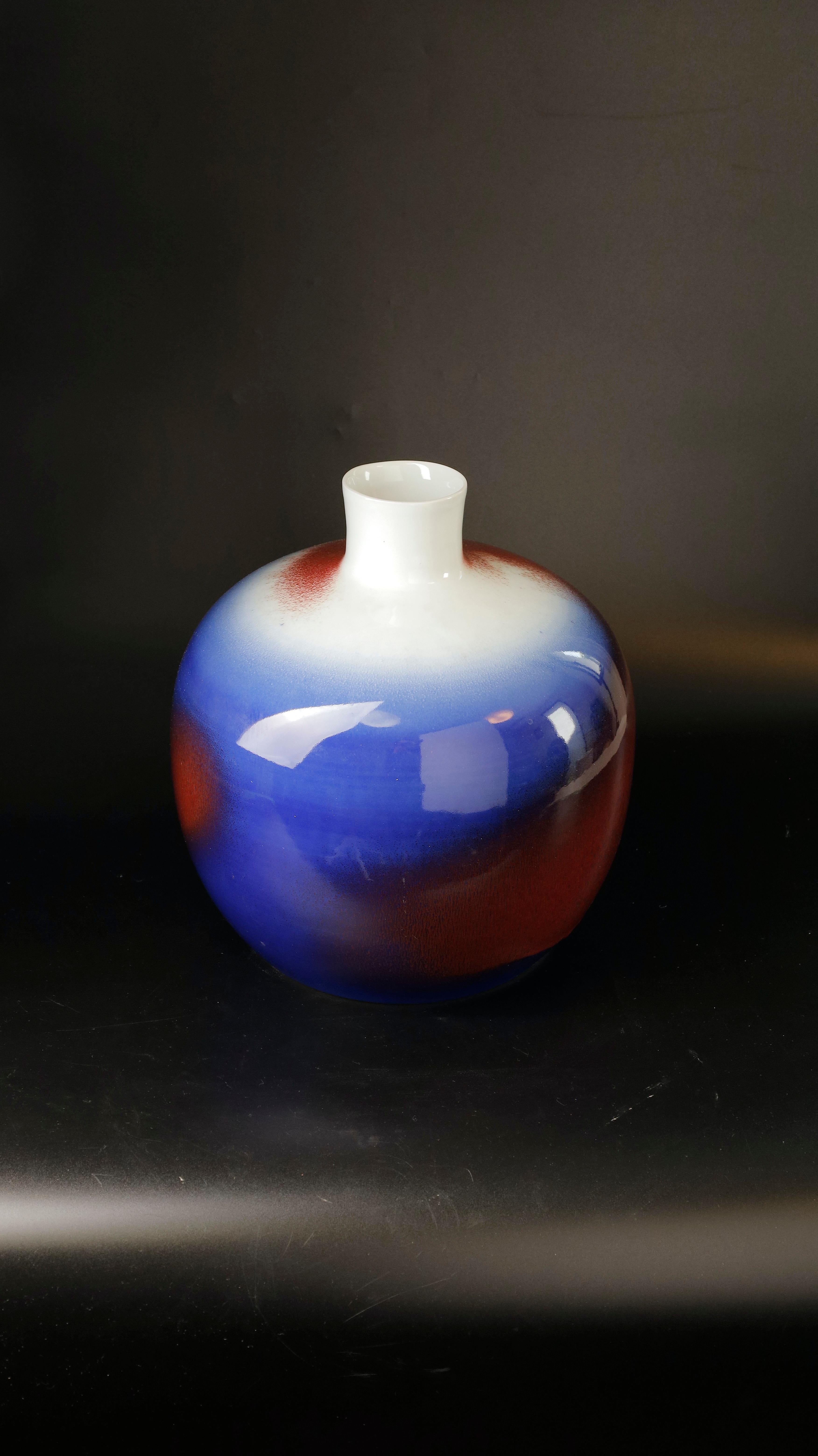 20th Century Spectacular Japanese Ceramic Vase For Sale 7