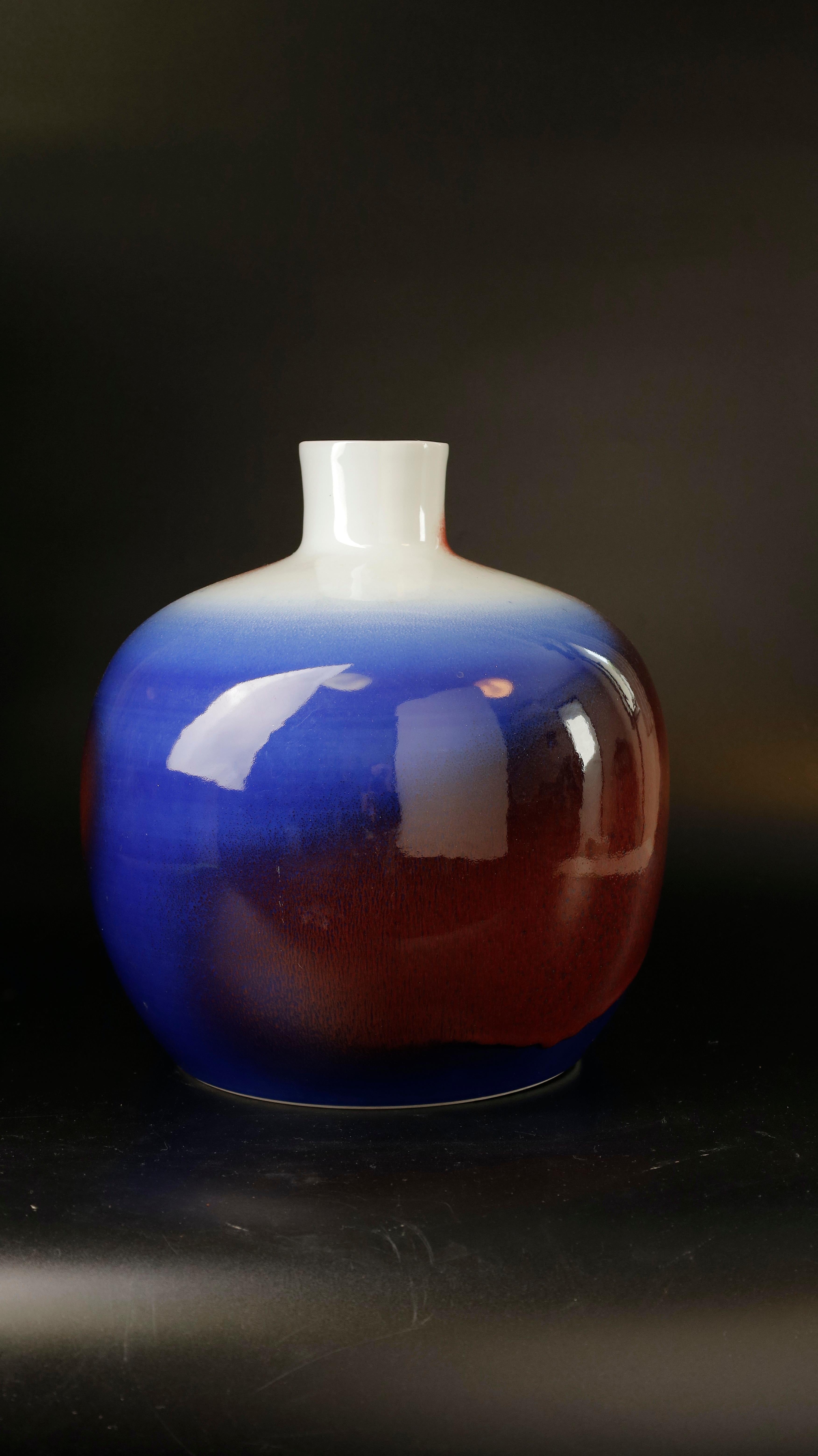 20. Jahrhundert  Spektakuläre japanische Keramikvase im Angebot 7