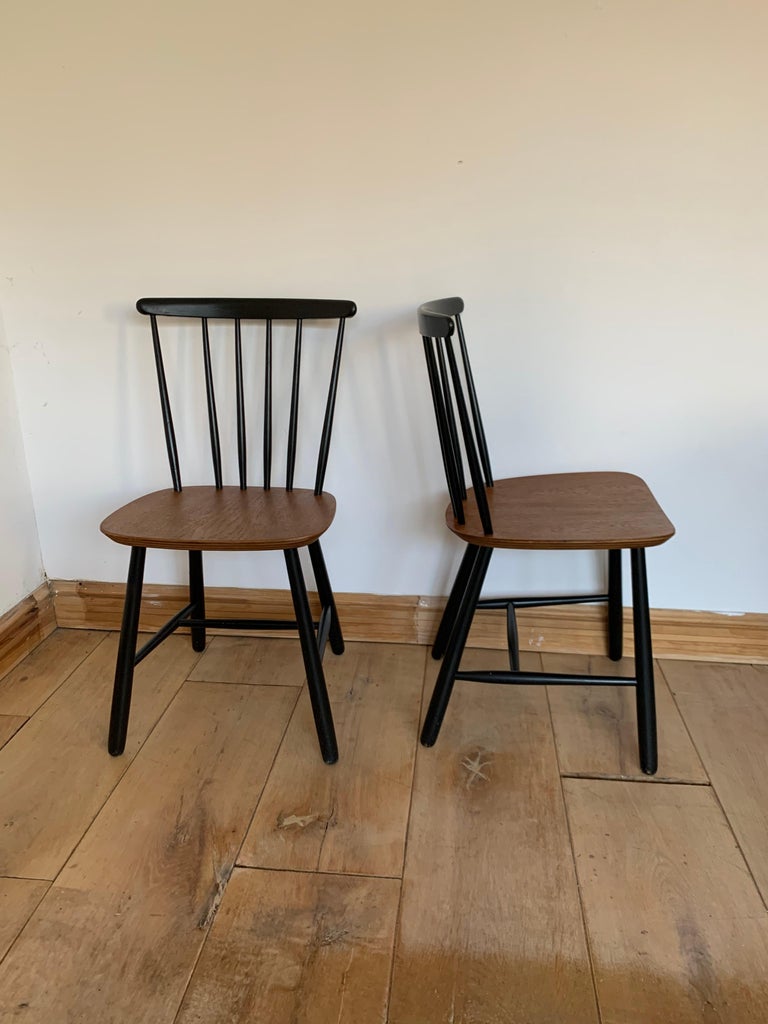 20th Century Spindle Wood Ilmar Tapiovaara Style Classic Chairs, 1960s 1