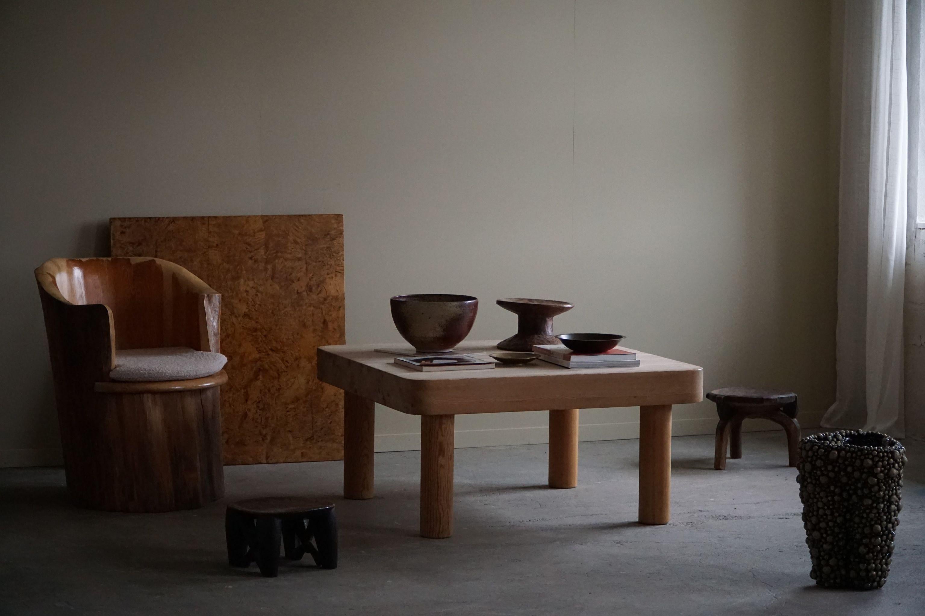 Quadratischer Tisch aus Kiefernholz mit klobigen Beinen von Rainer Daumiller, Dänische Moderne des 20. Jahrhunderts im Angebot 7