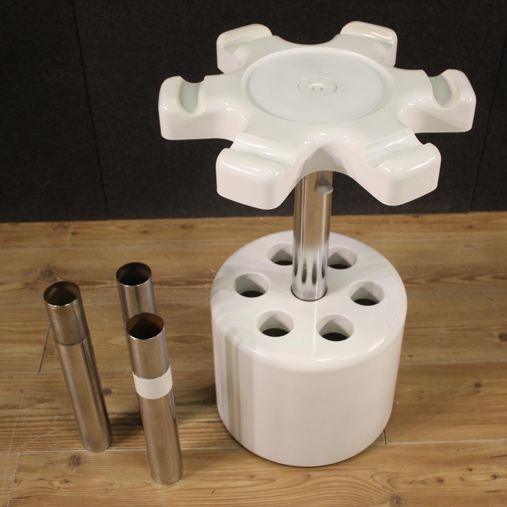 20th Century Steel and Plastic Italian Lucci and Orlandini Design Coat Rack 1970 en venta 5