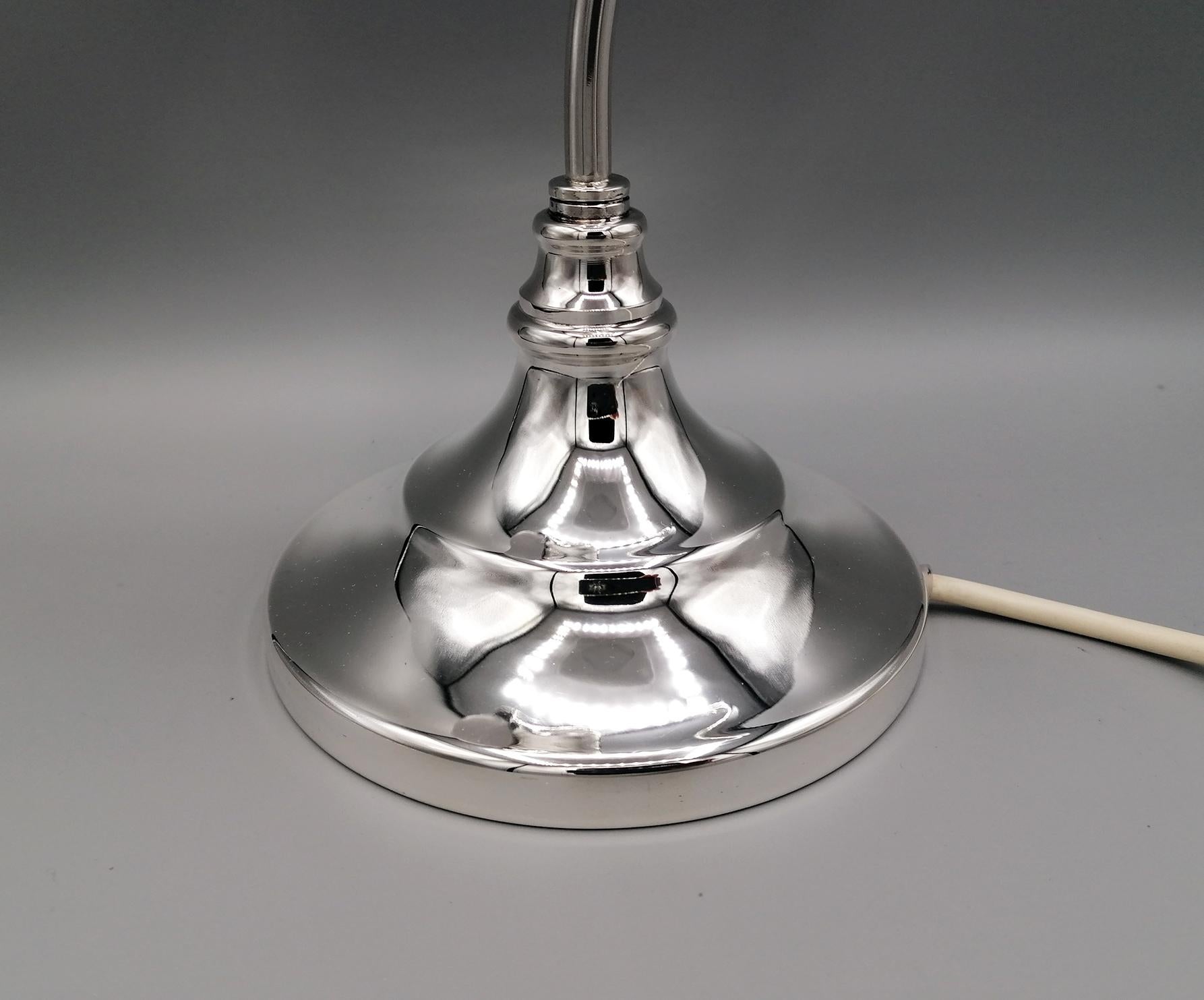 Lampe aus italienischem Sterlingsilber des 20. Jahrhunderts (Handgefertigt) im Angebot