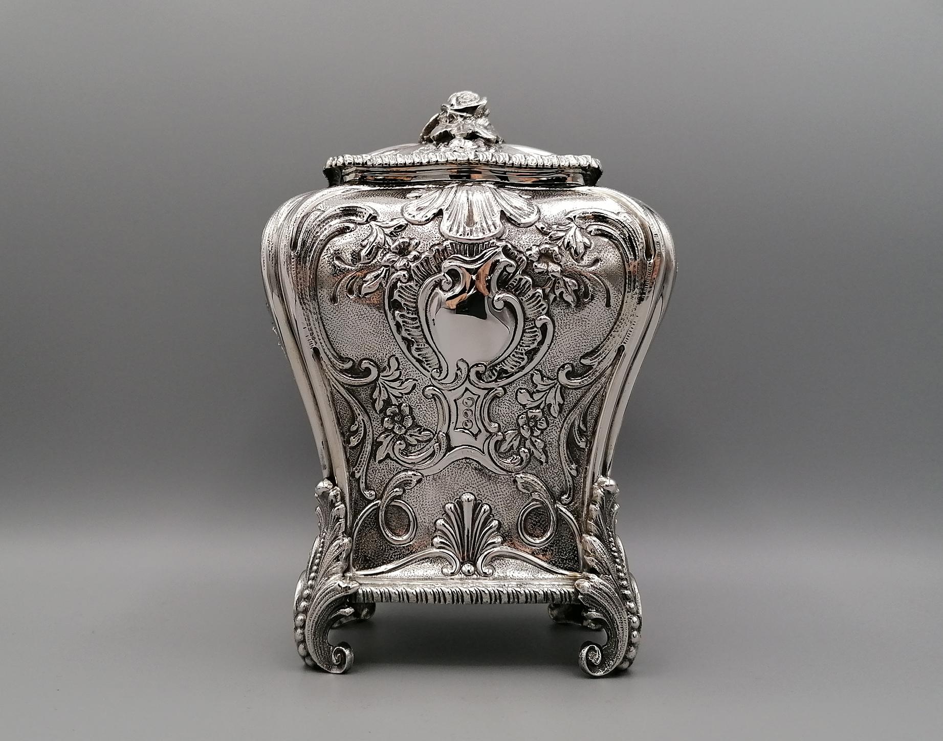 Boîte à thé italienne en argent sterling du 20ème siècle réplique de George III en vente 5