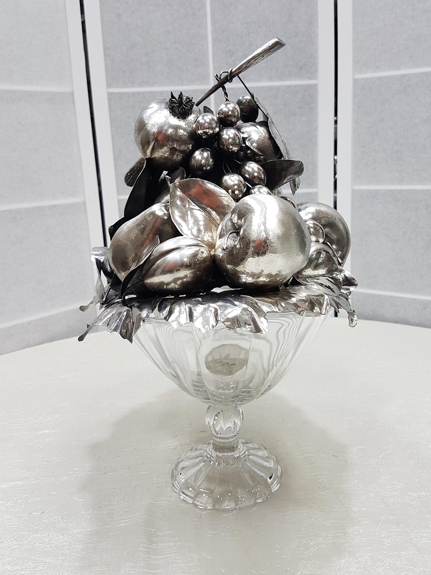 20th Century Italian Sterling Silver Centrepiece with fruit on Cristal Base For Sale 2