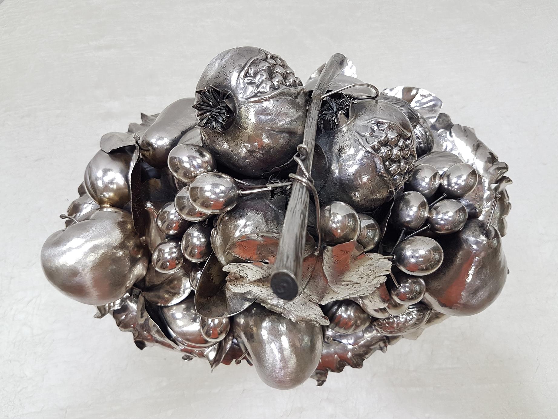 20th Century Italian Sterling Silver Centrepiece with fruit on Cristal Base For Sale 3