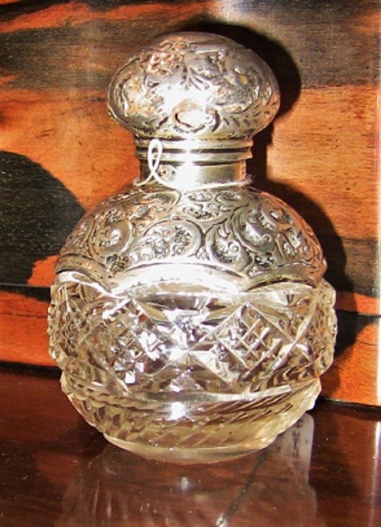 Edwardian 20th Century Sterling Silver and Crystal Perfume Bottle, Birmingham, 1907