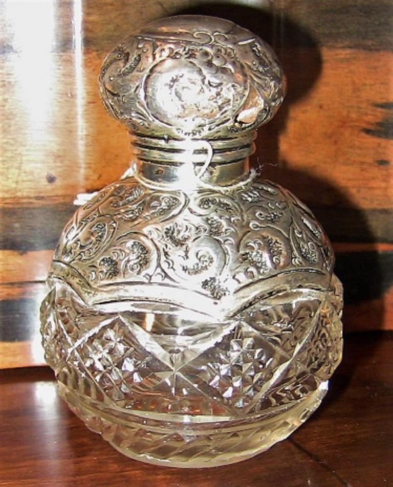 English 20th Century Sterling Silver and Crystal Perfume Bottle, Birmingham, 1907